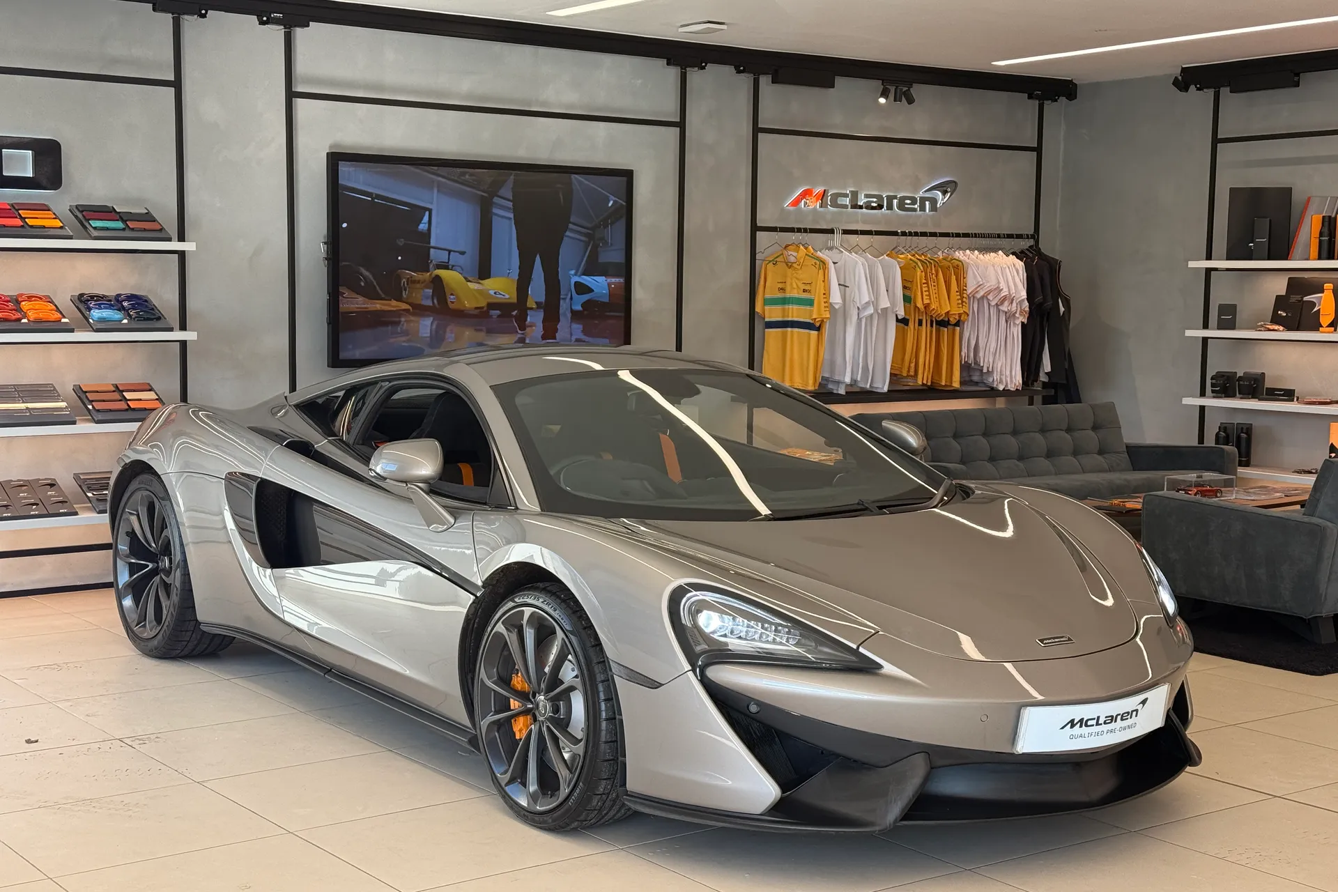 McLaren 540 thumbnail image number 31