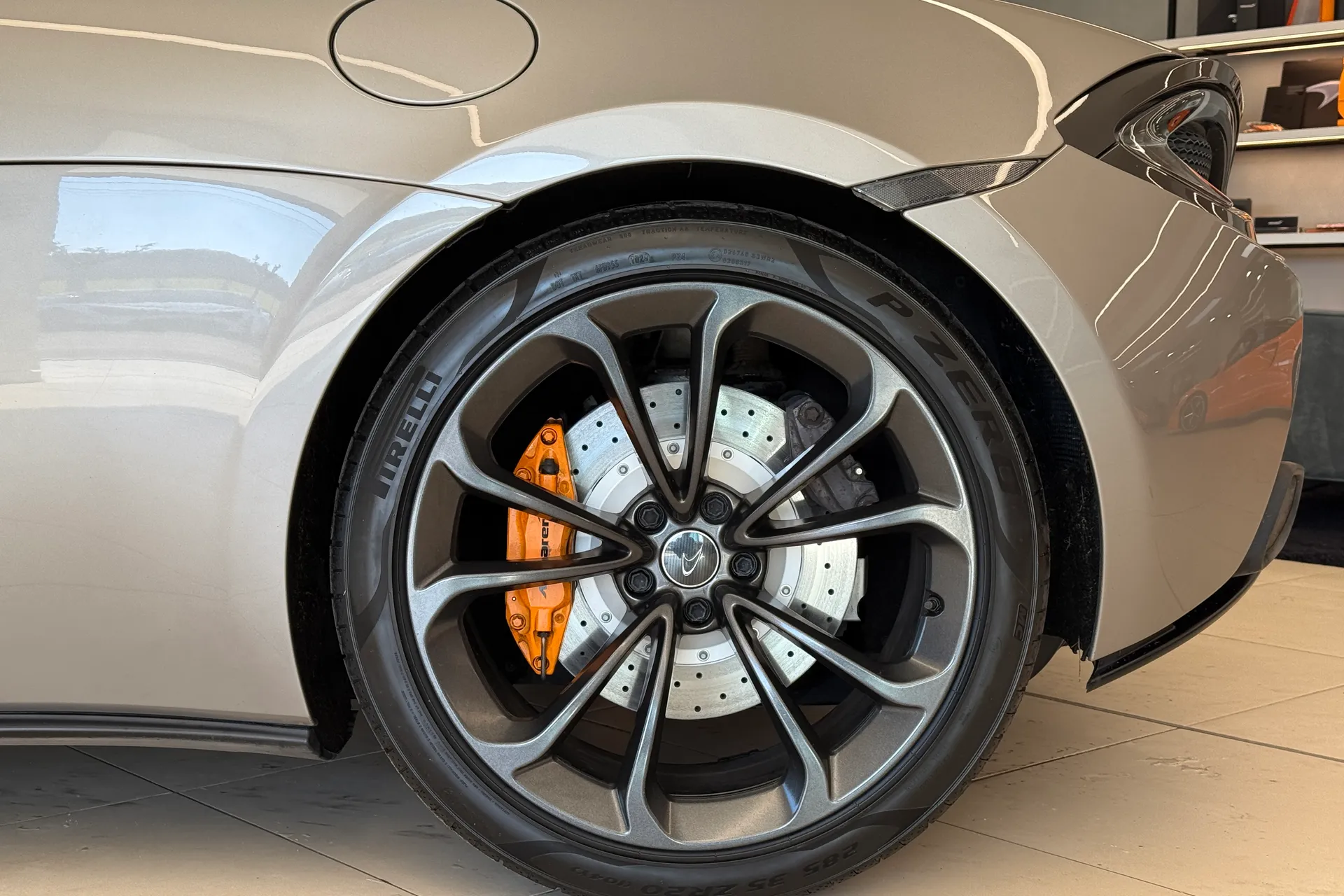 McLaren 540 thumbnail image number 43