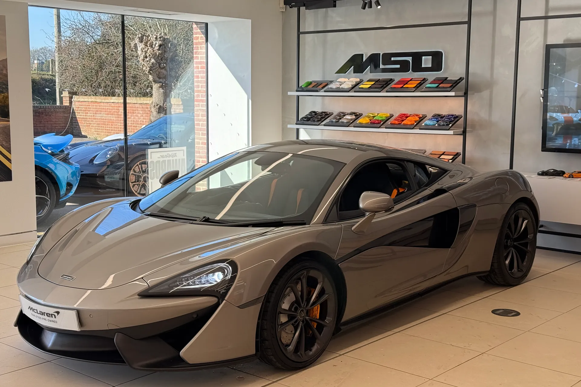 McLaren 540 thumbnail image number 32