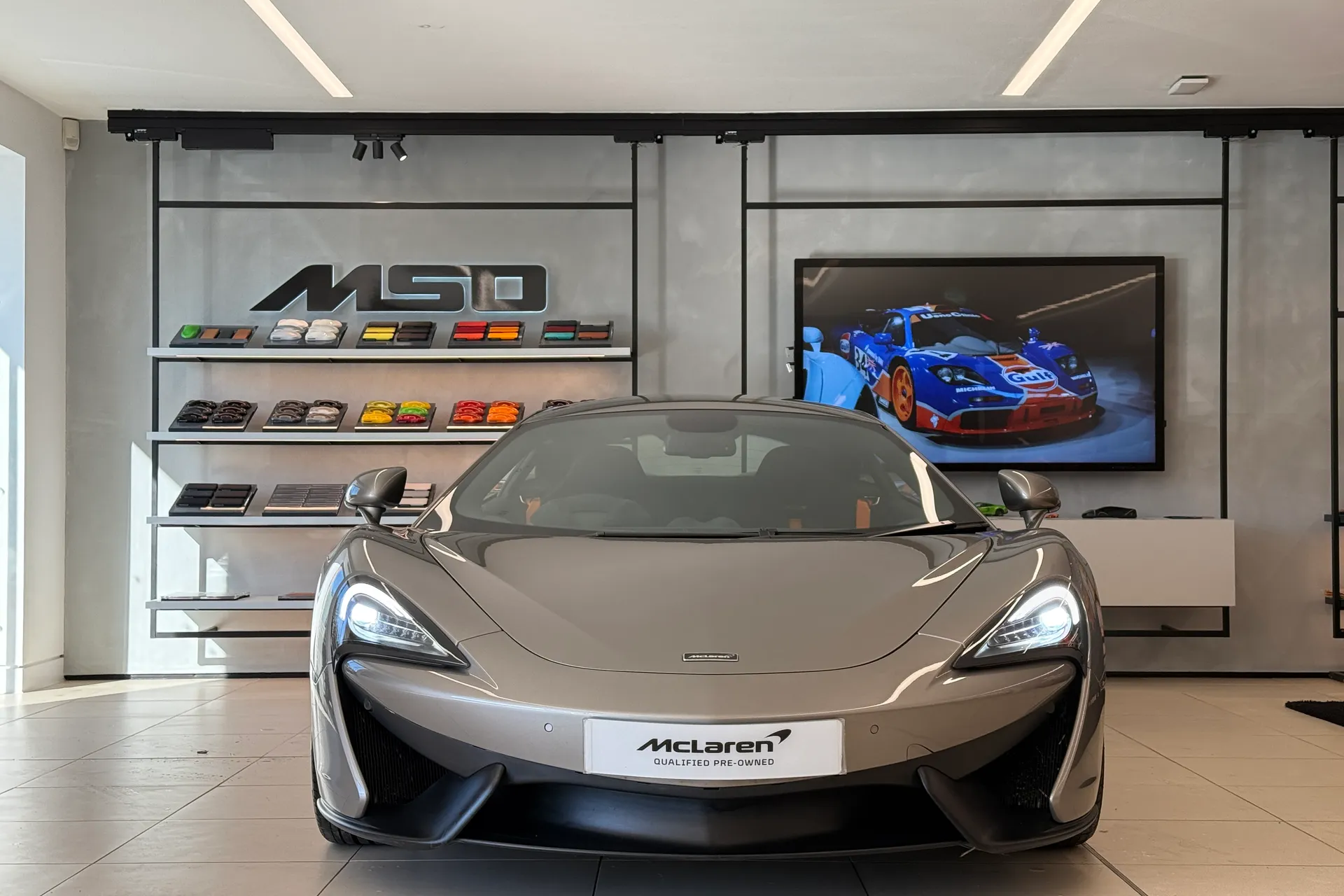 McLaren 540 thumbnail image number 30