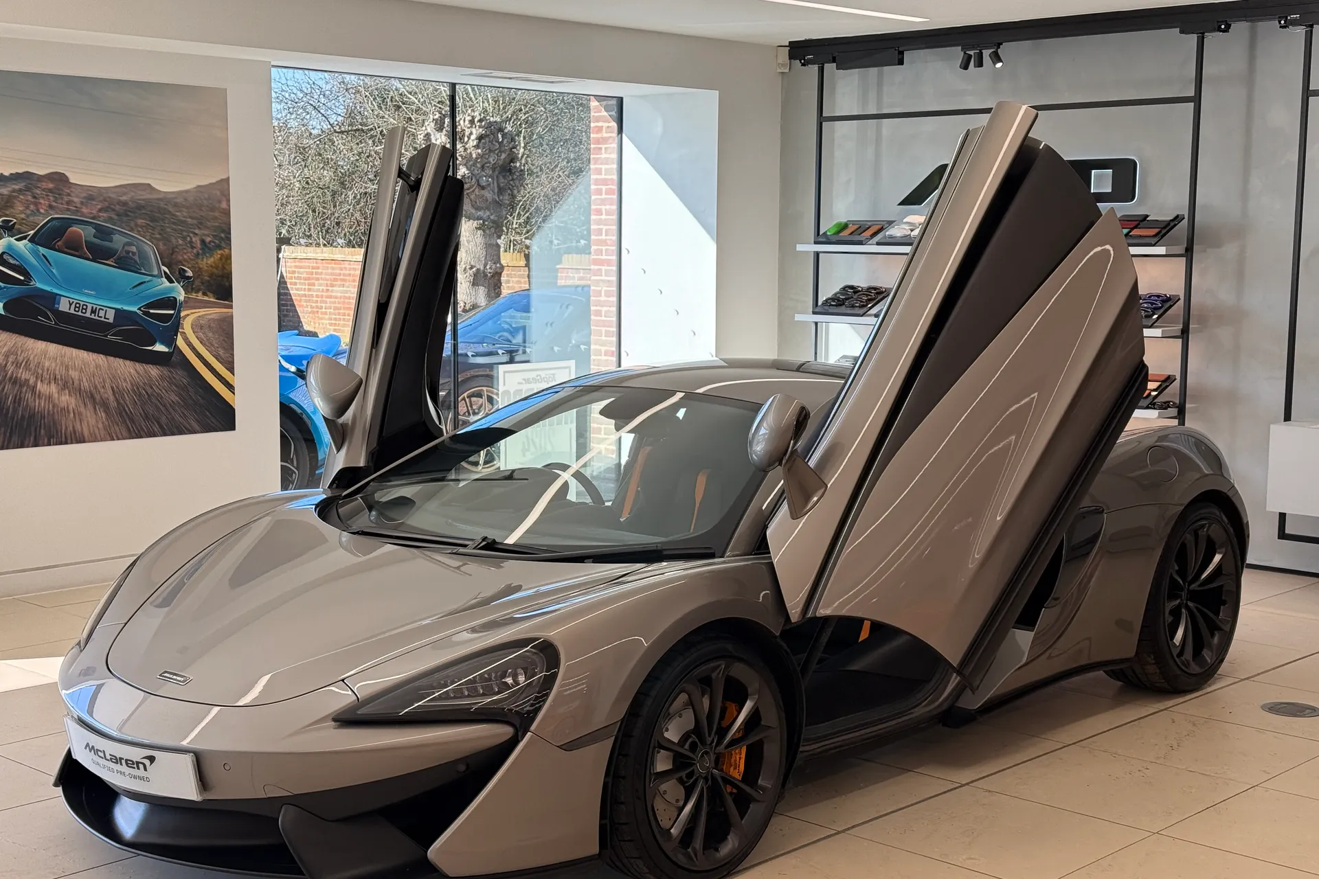 McLaren 540 thumbnail image number 47