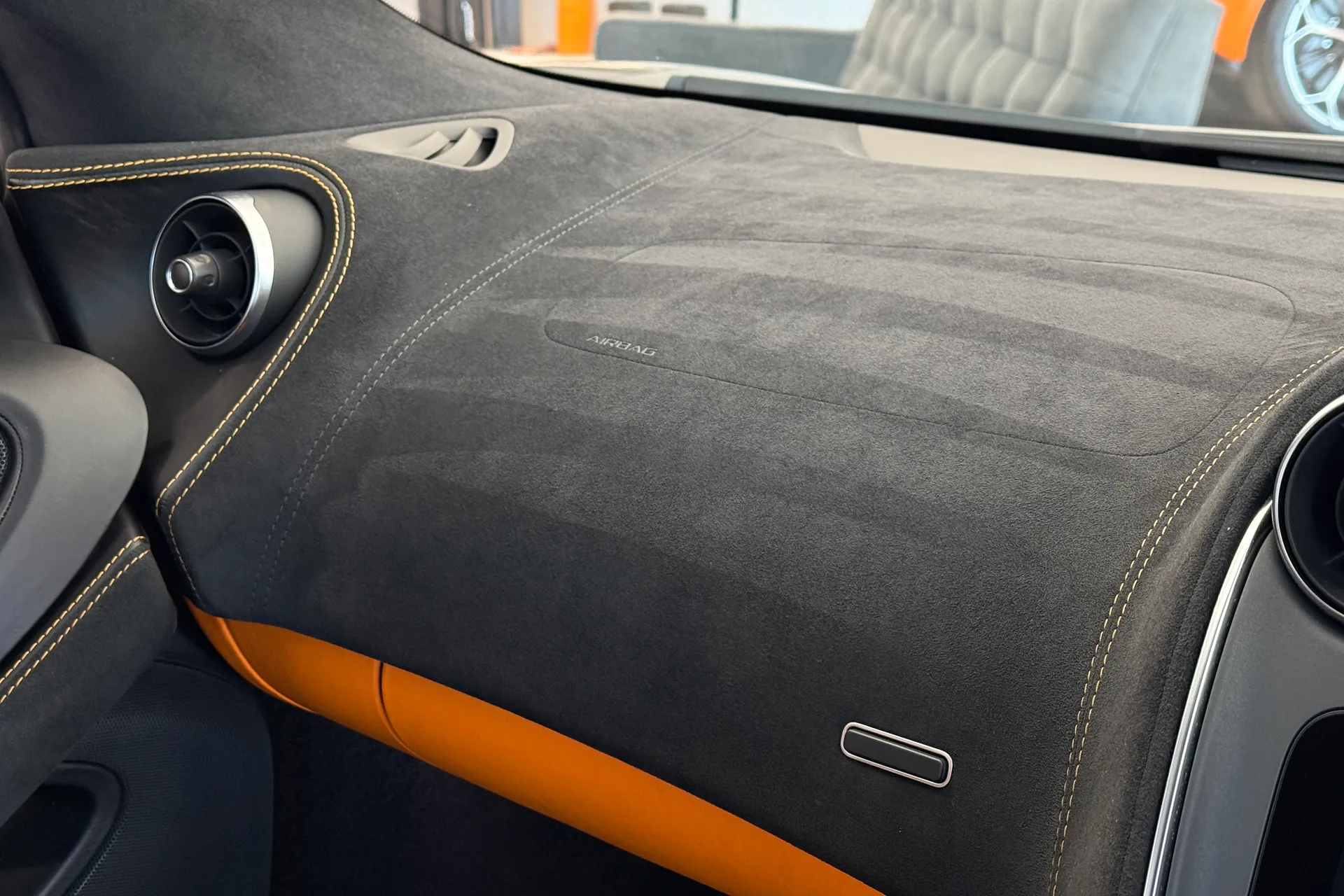 McLaren 540 thumbnail image number 9