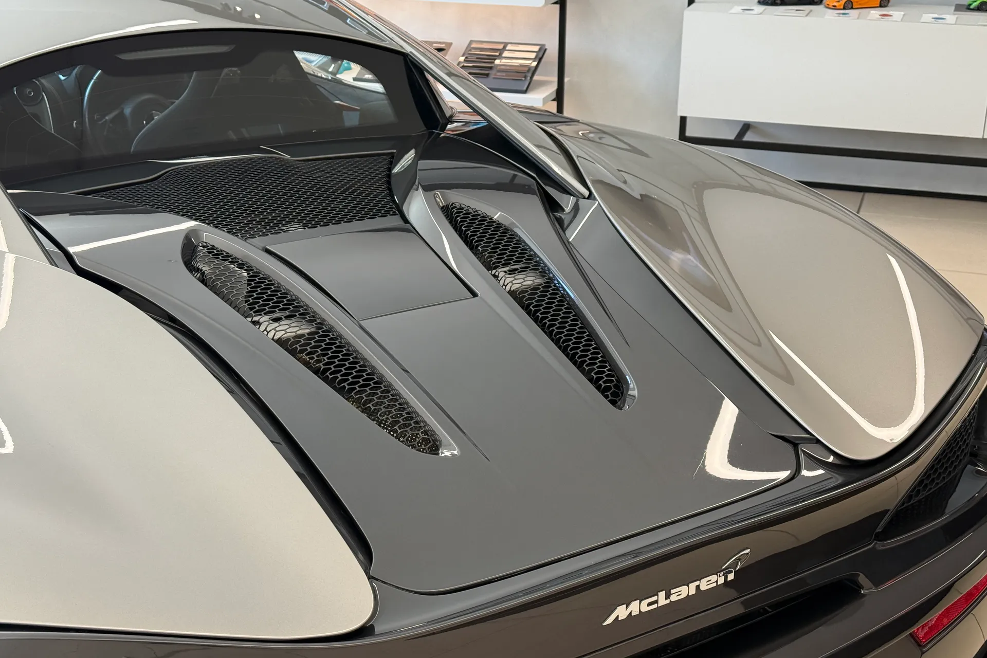 McLaren 540 thumbnail image number 44