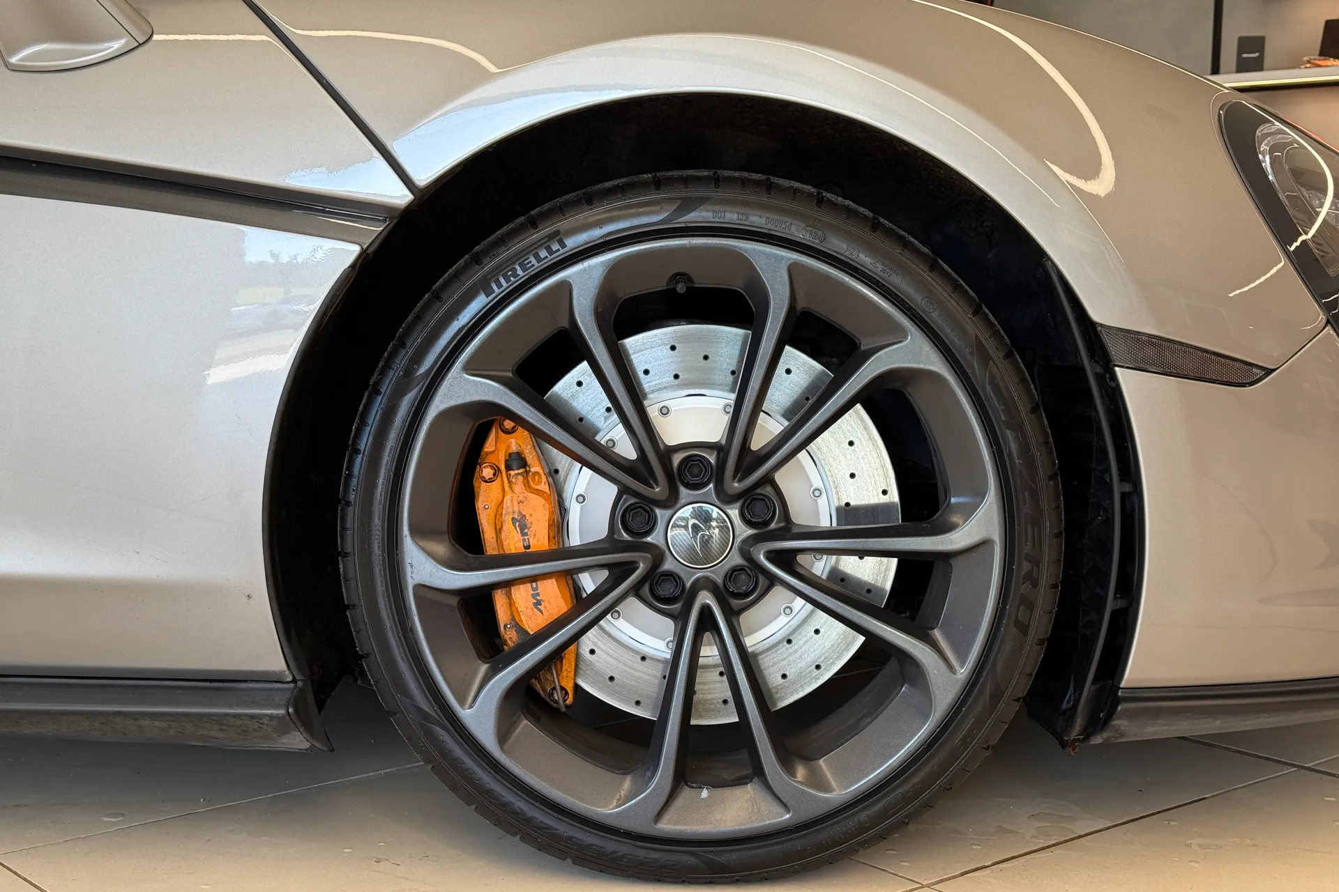 McLaren 540 thumbnail image number 21