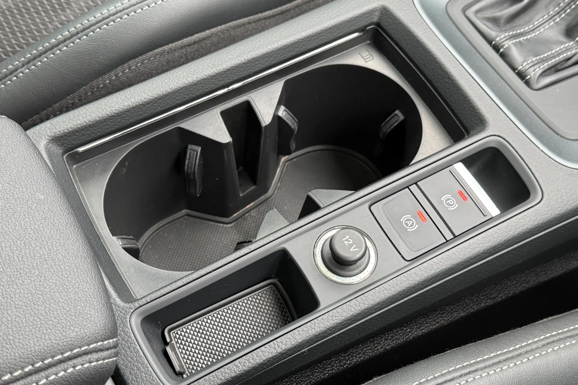 Audi Q3 thumbnail image number 50