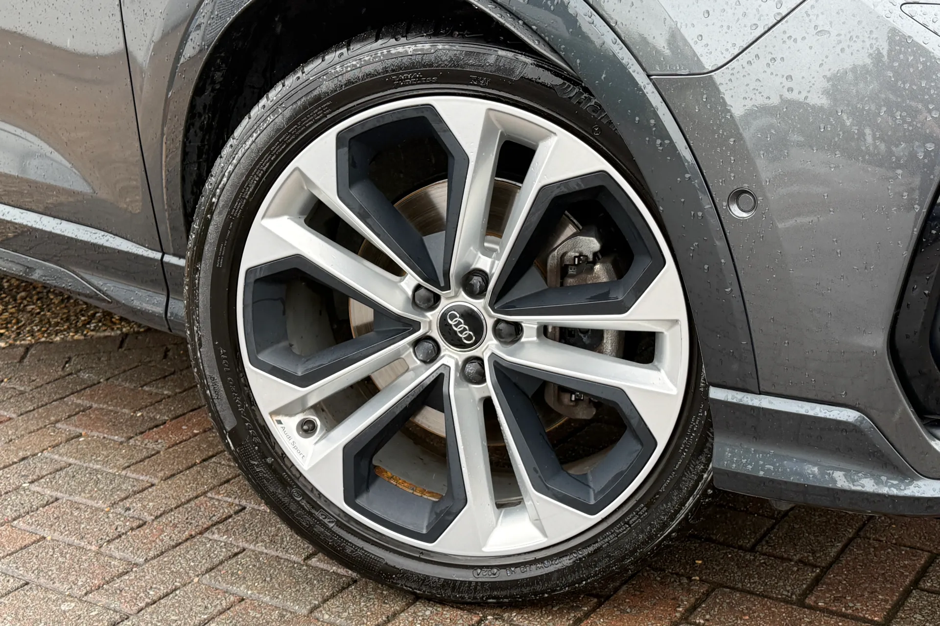 Audi Q3 thumbnail image number 7