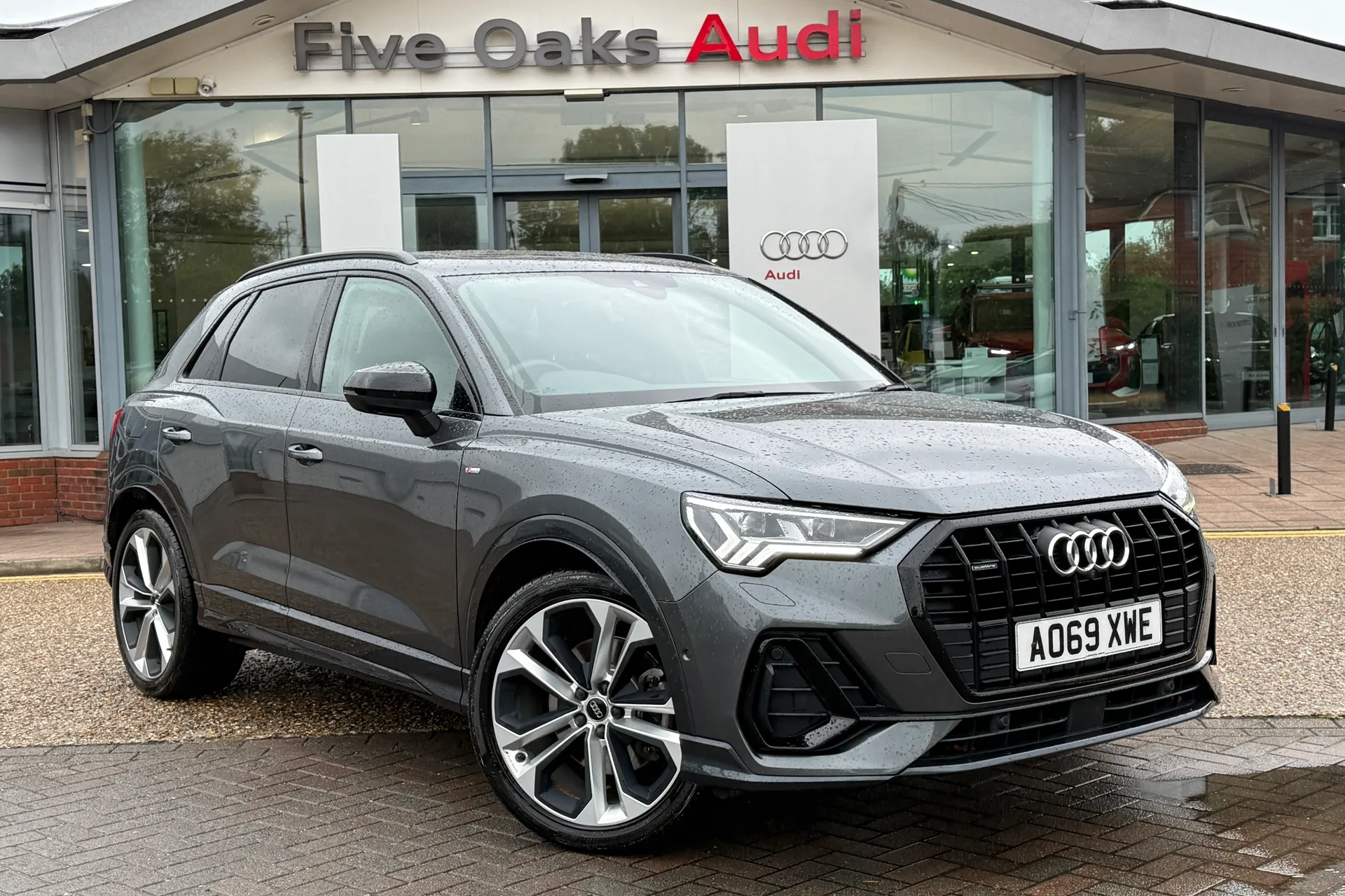 Audi Q3 focused image