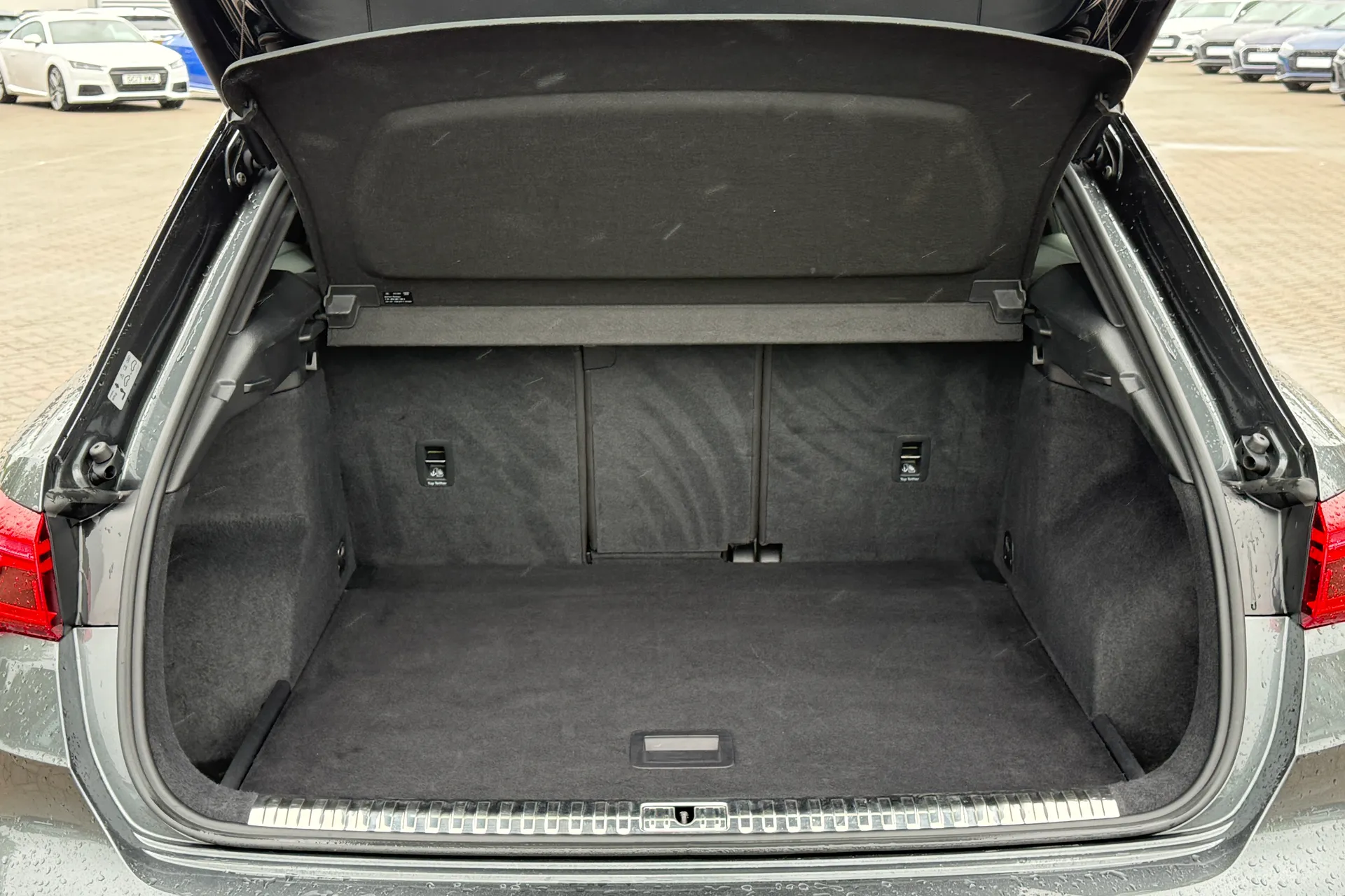 Audi Q3 thumbnail image number 44