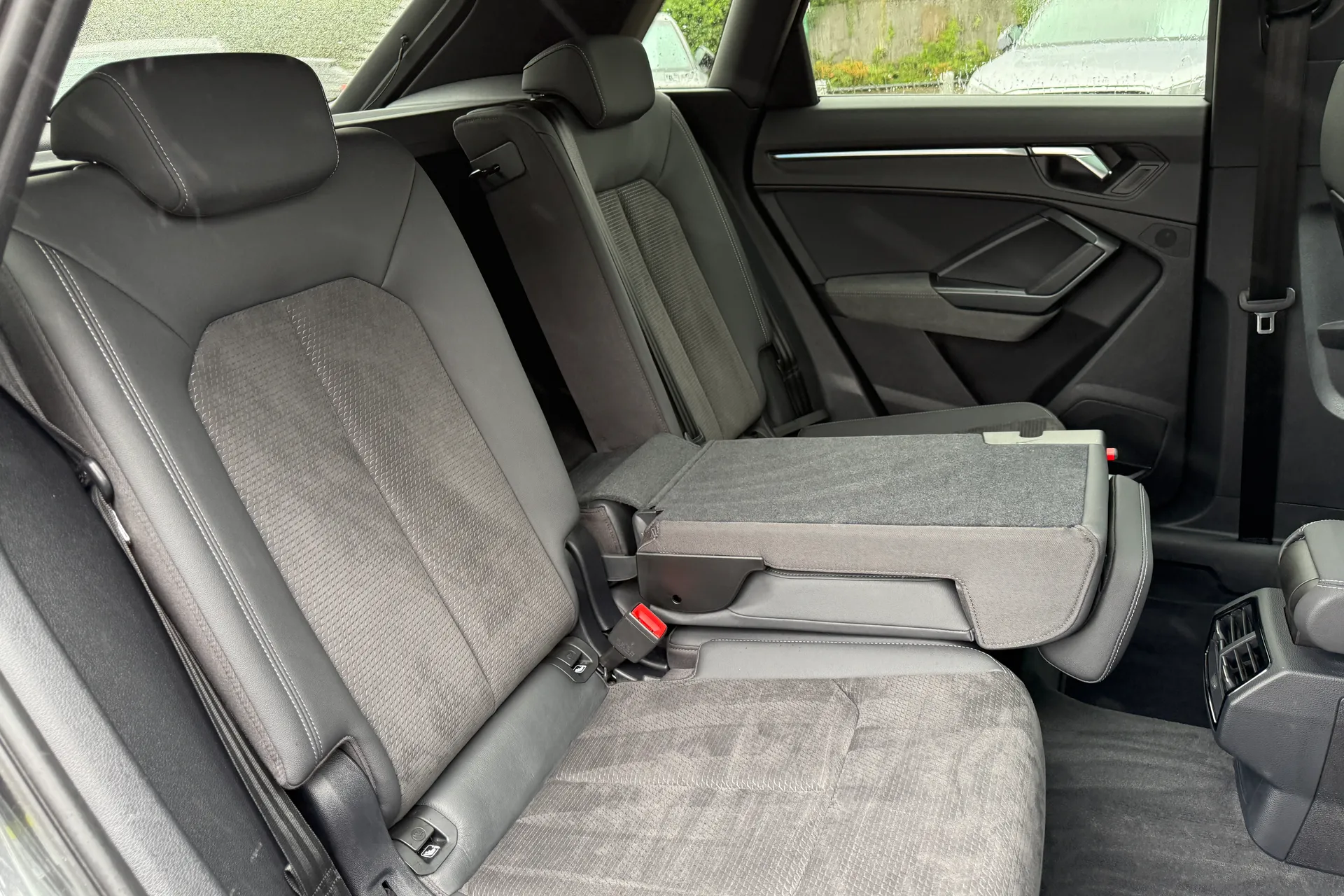 Audi Q3 thumbnail image number 56