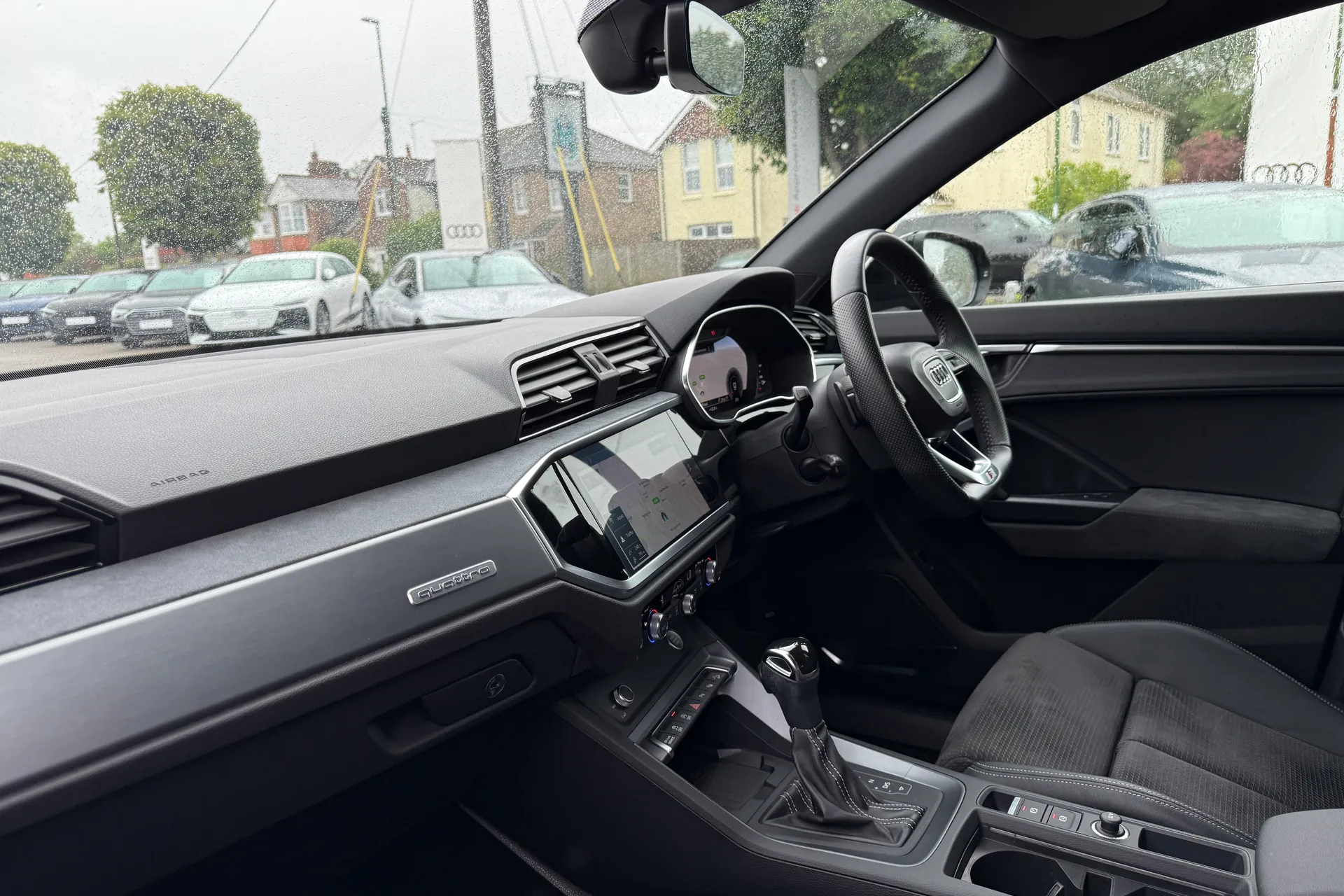 Audi Q3 thumbnail image number 35