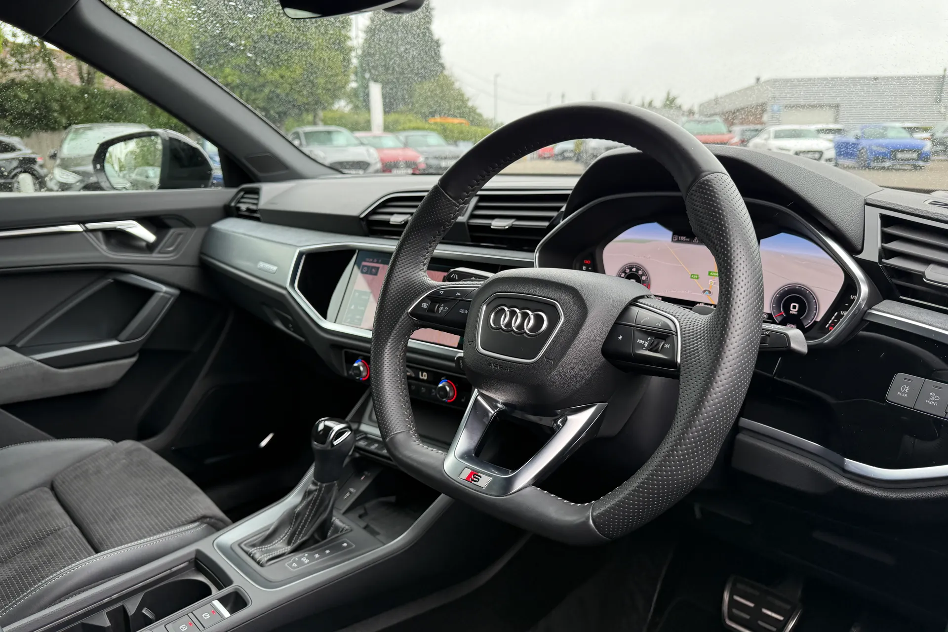 Audi Q3 thumbnail image number 34