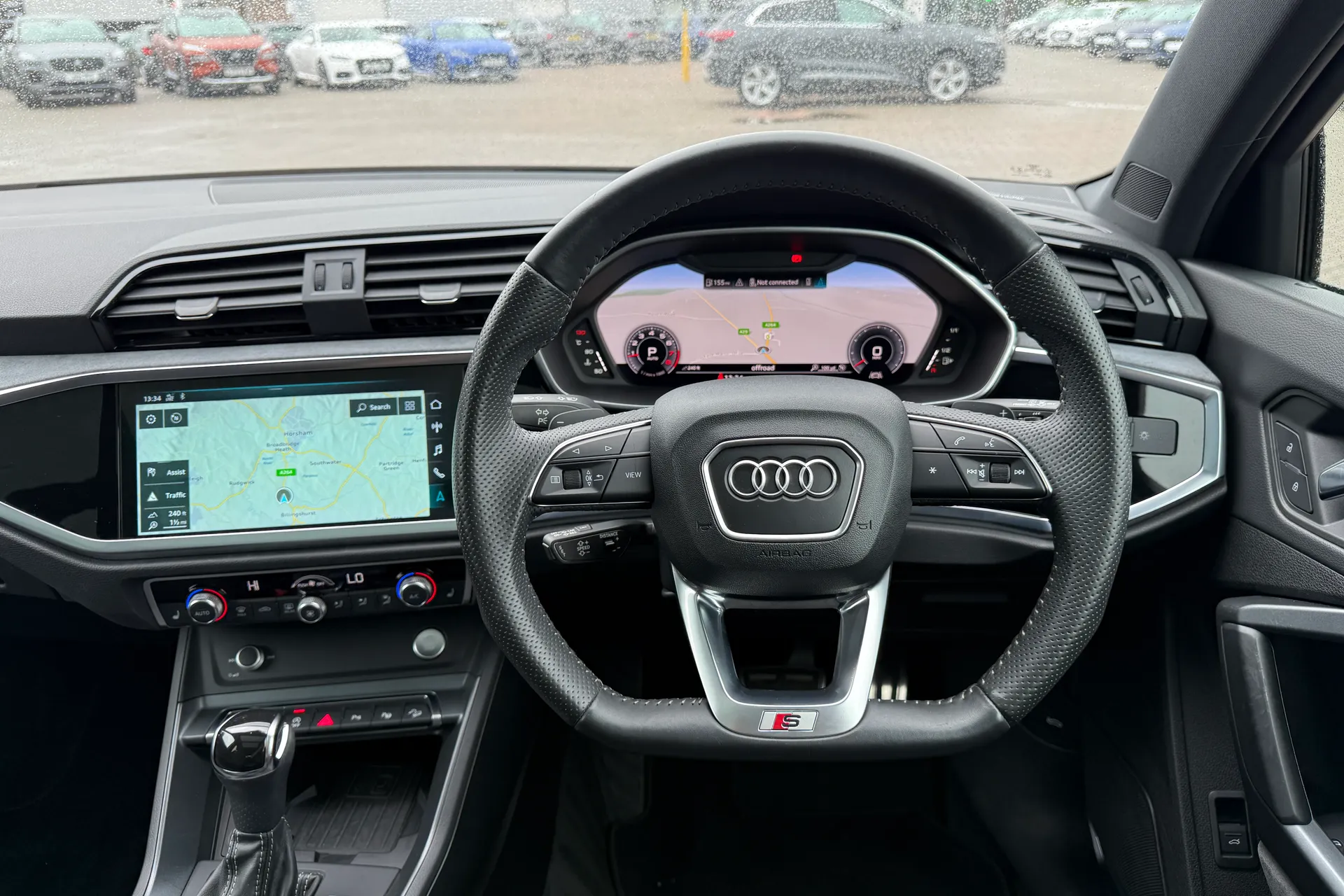 Audi Q3 thumbnail image number 6