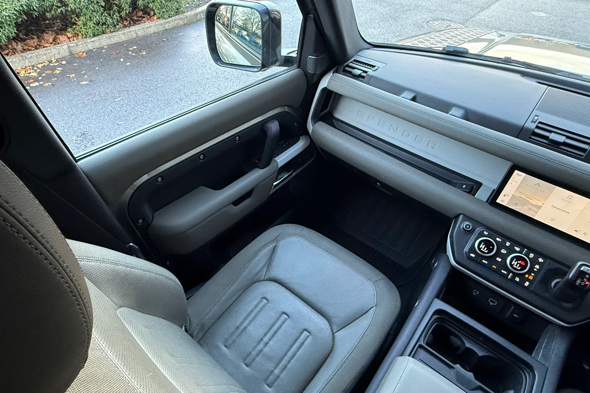 LAND ROVER DEFENDER thumbnail image number 24