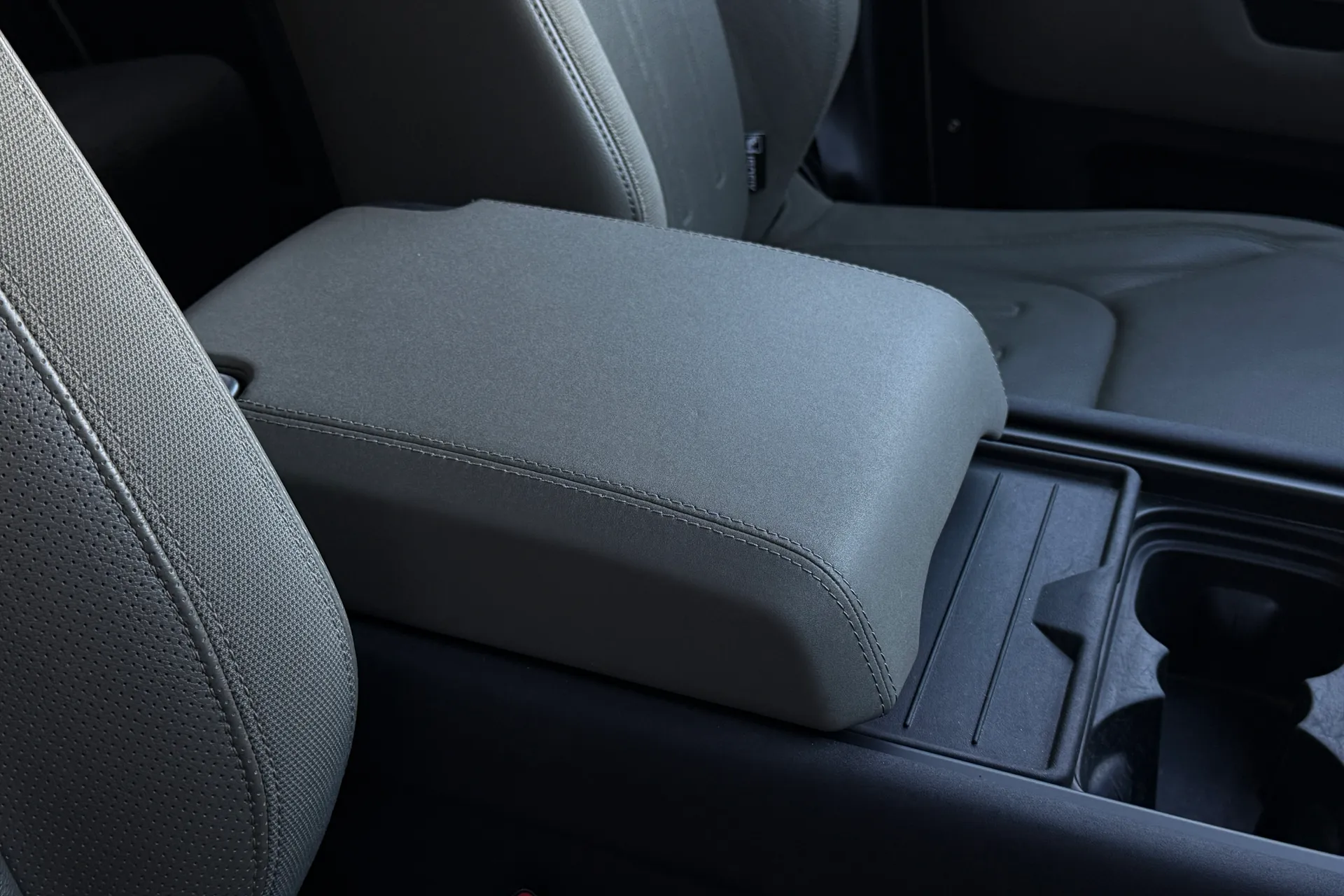 LAND ROVER DEFENDER thumbnail image number 44