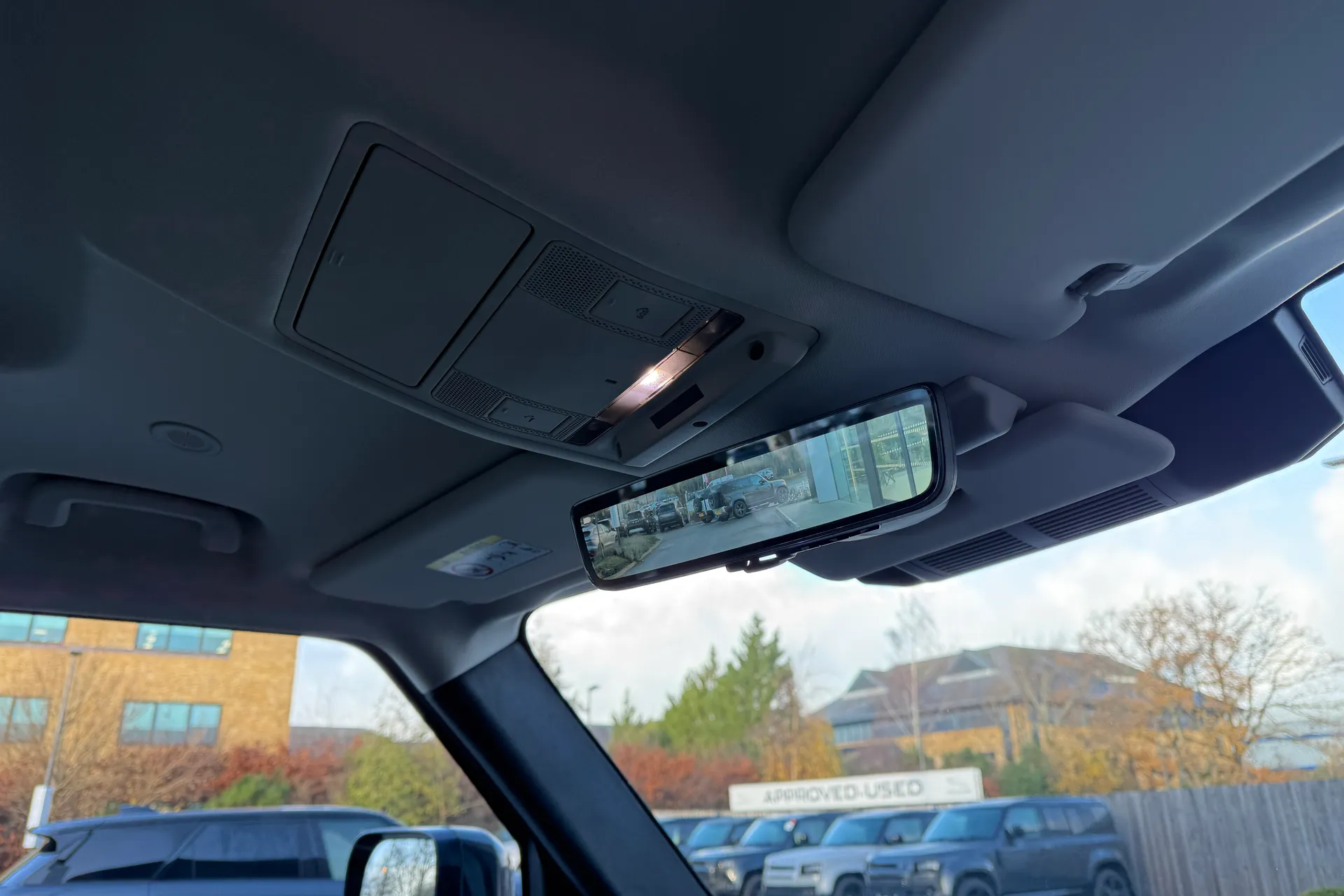 LAND ROVER DEFENDER thumbnail image number 28