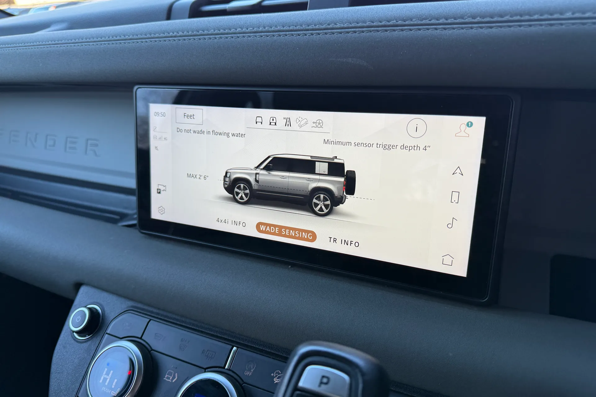 LAND ROVER DEFENDER thumbnail image number 54