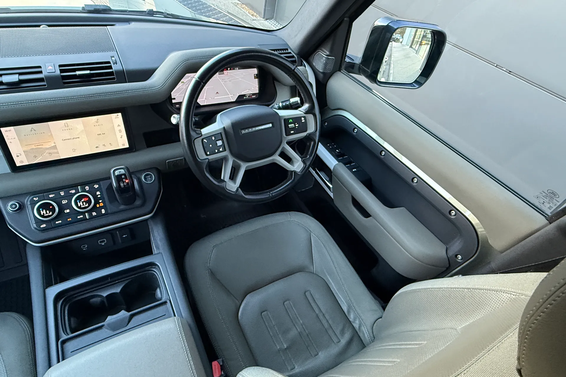 LAND ROVER DEFENDER thumbnail image number 31