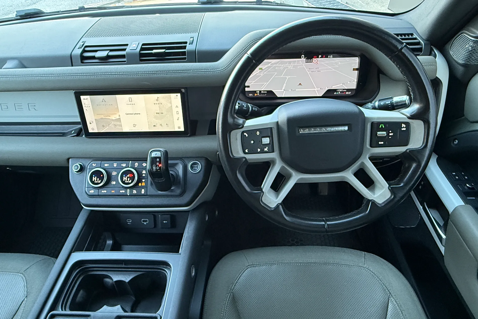 LAND ROVER DEFENDER thumbnail image number 30