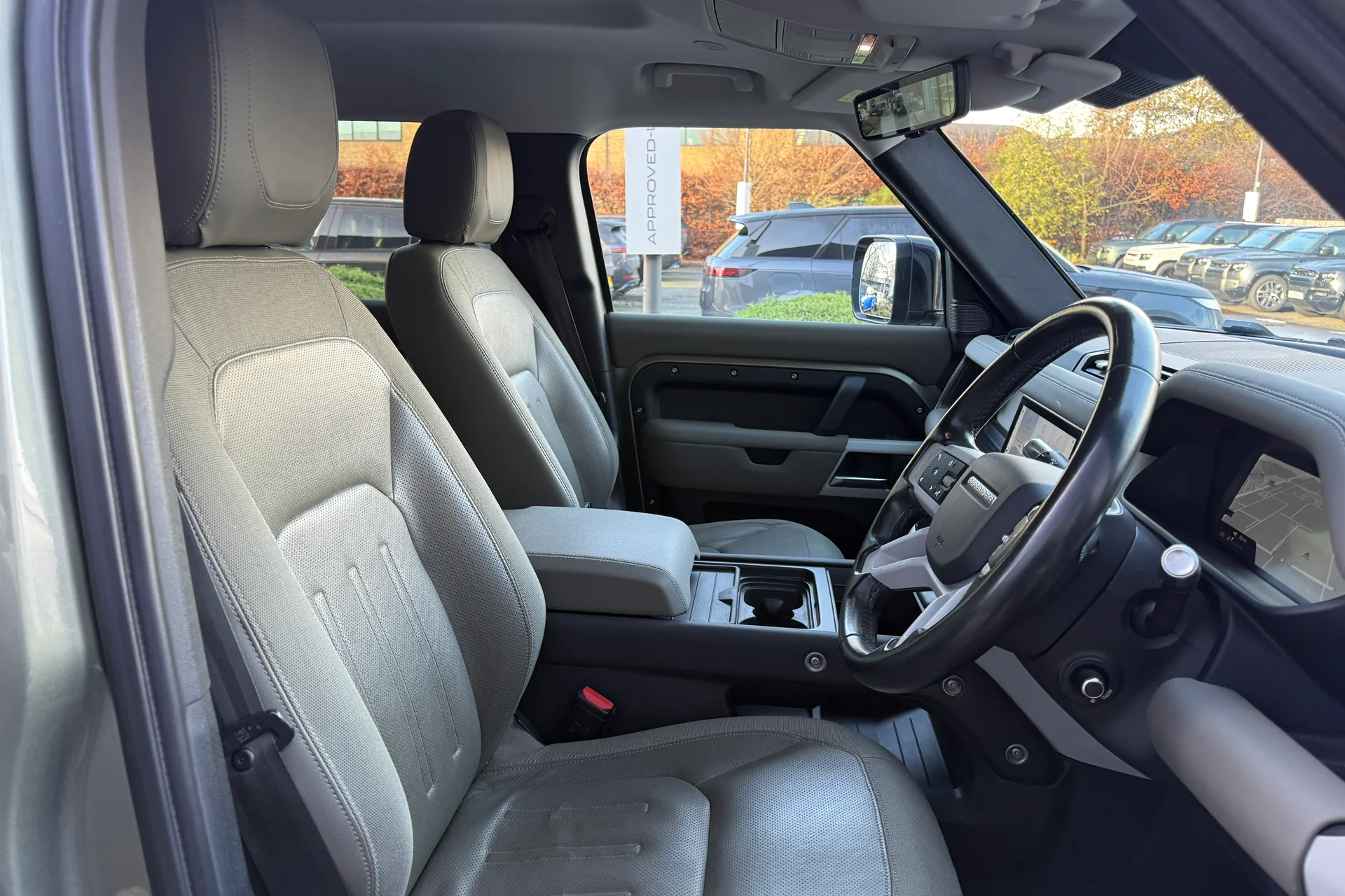 LAND ROVER DEFENDER thumbnail image number 42