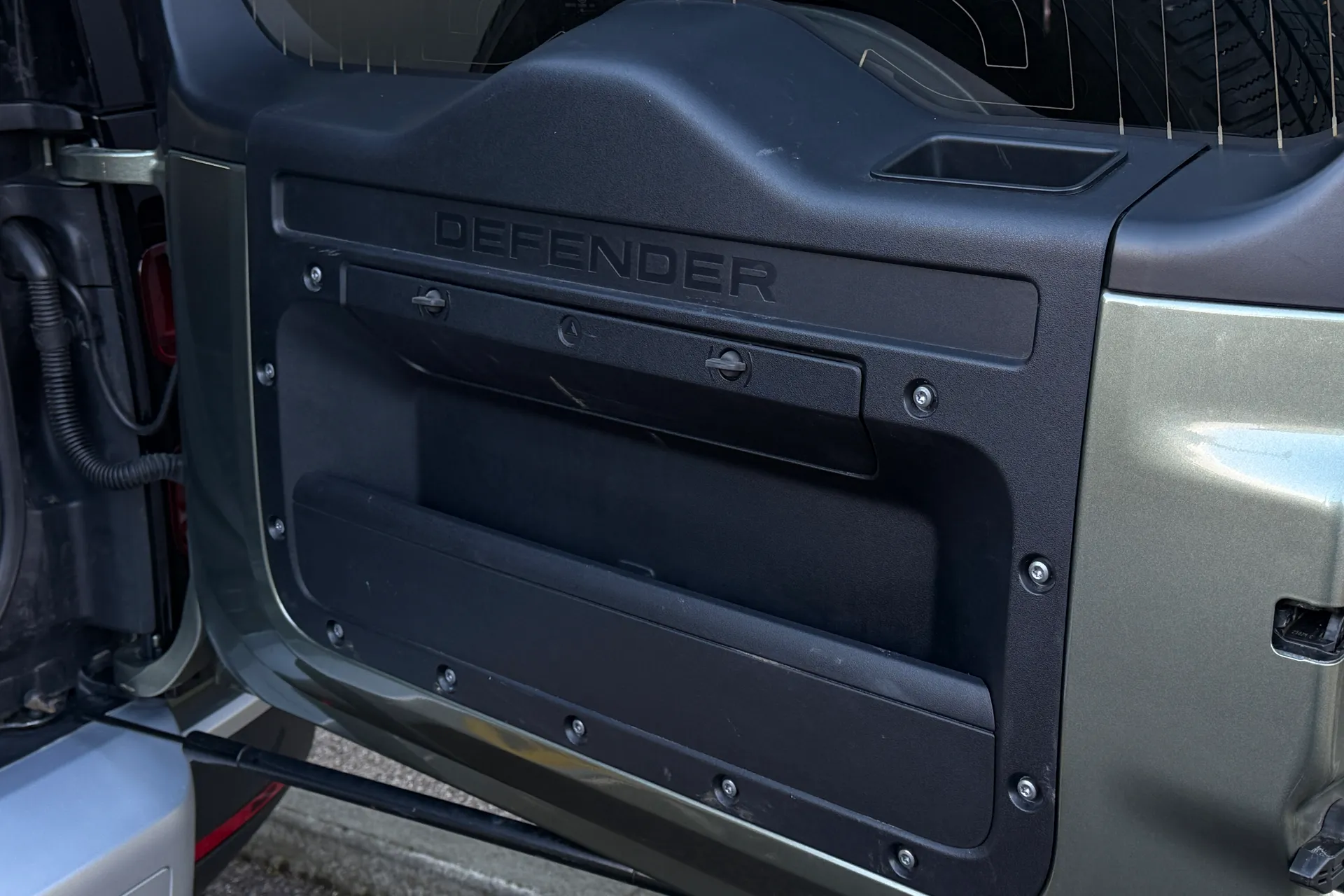 LAND ROVER DEFENDER thumbnail image number 33