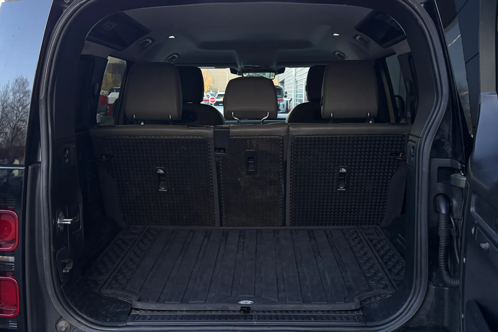 LAND ROVER DEFENDER thumbnail image number 34