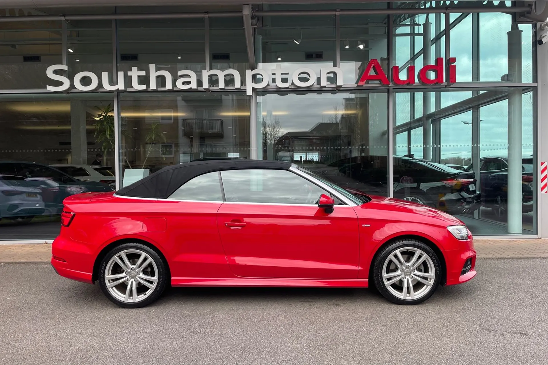 Audi A3 thumbnail image number 2