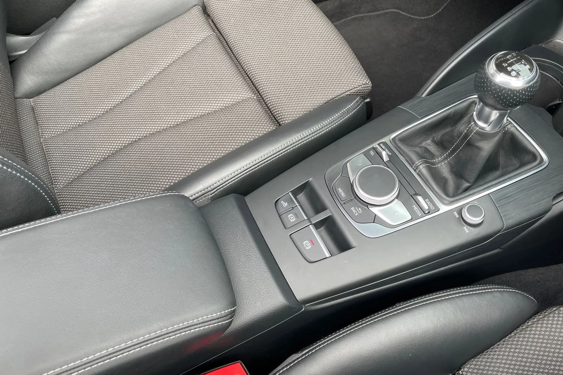 Audi A3 thumbnail image number 40