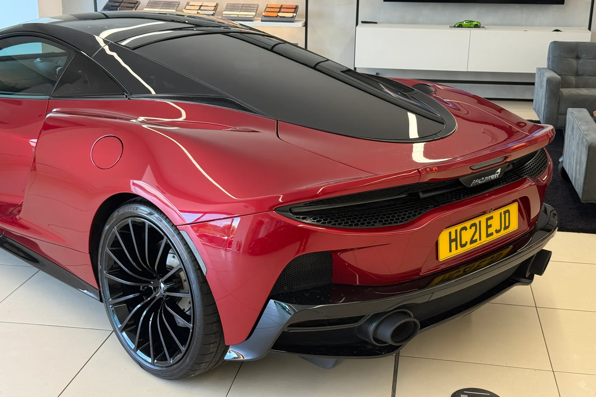 McLaren GT thumbnail image number 32