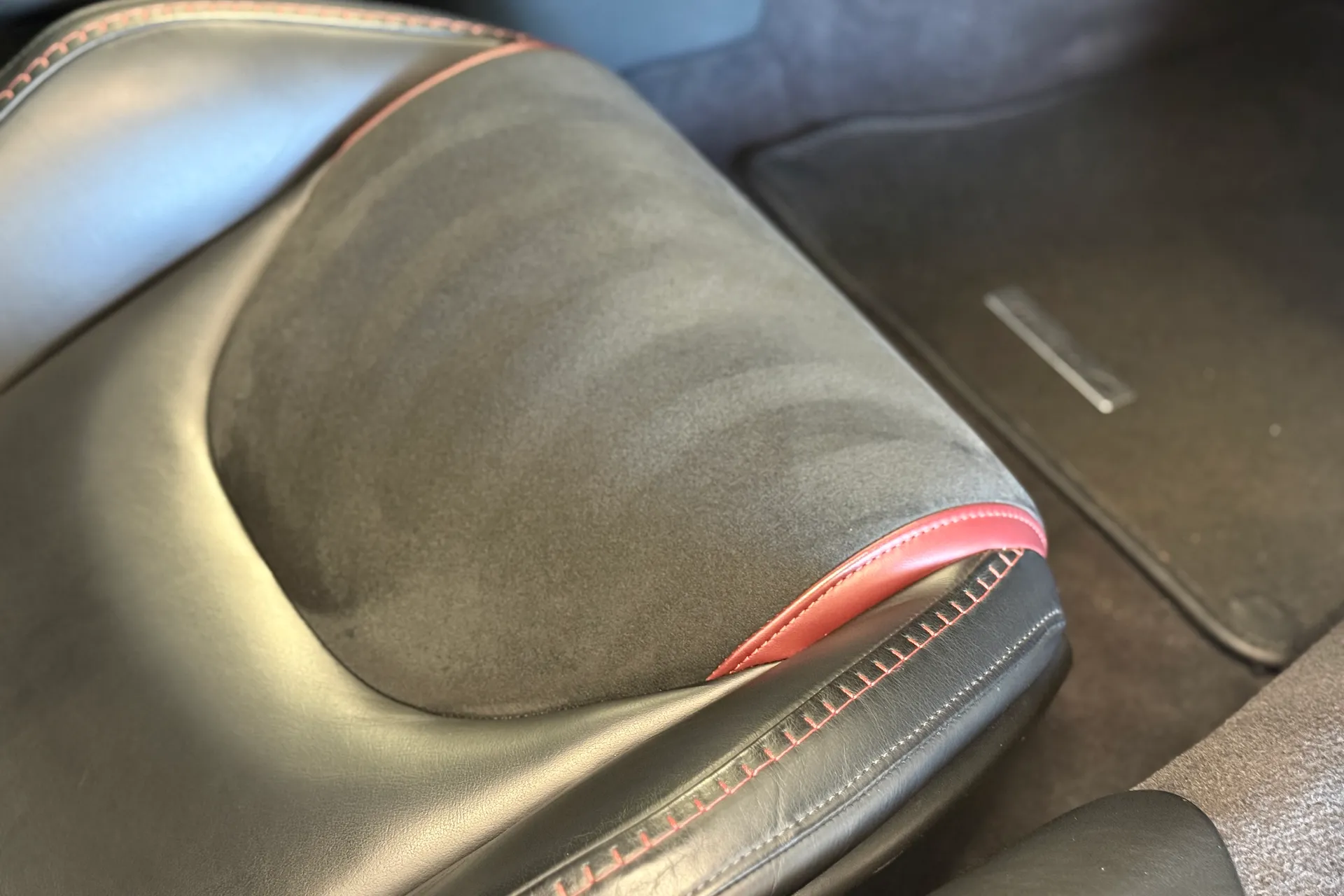 McLaren GT thumbnail image number 6