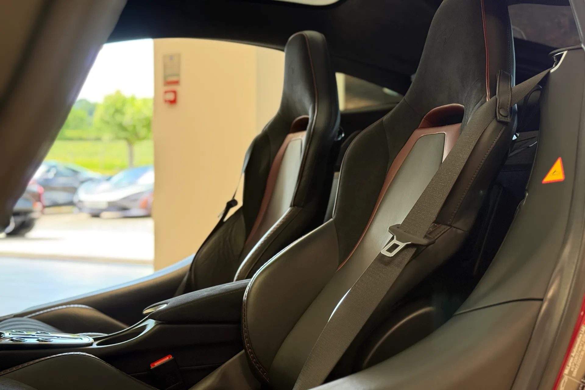 McLaren GT thumbnail image number 15
