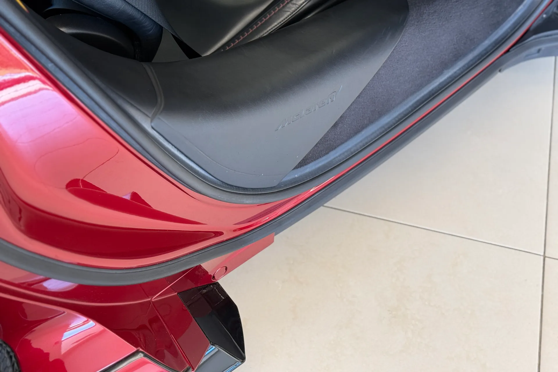 McLaren GT thumbnail image number 9