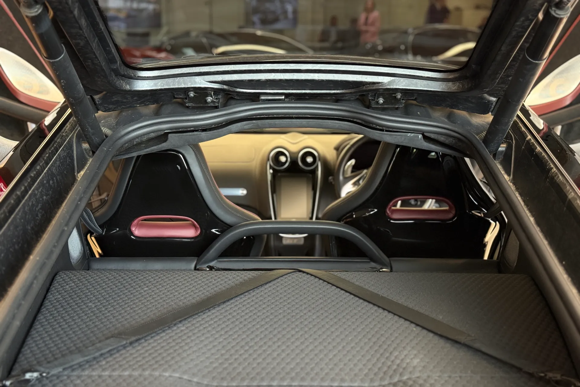 McLaren GT thumbnail image number 25