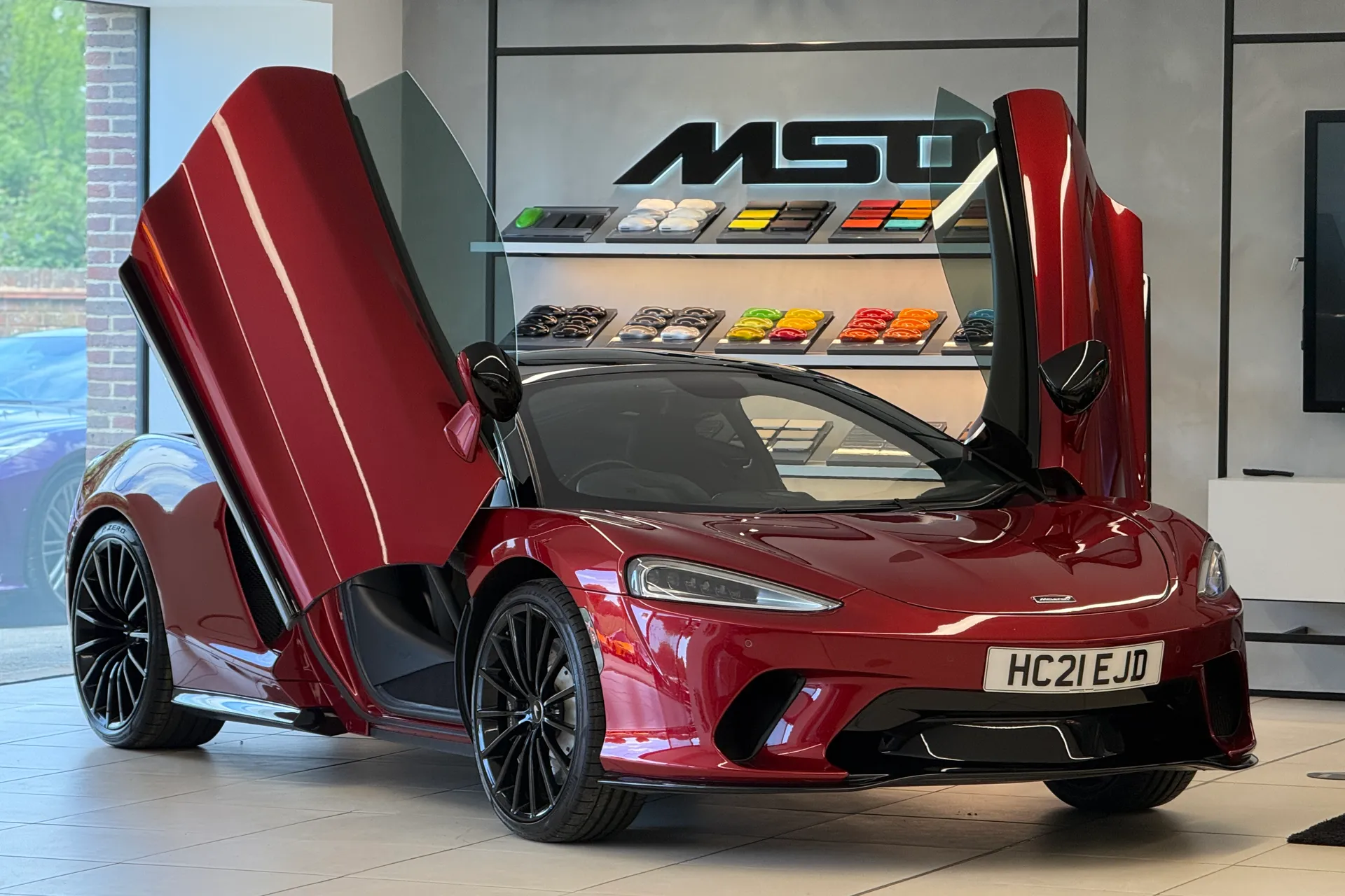 McLaren GT thumbnail image number 21