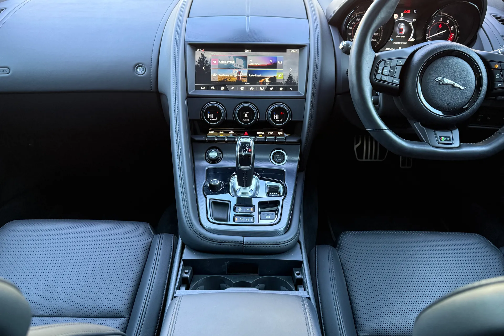 Jaguar F-TYPE thumbnail image number 13