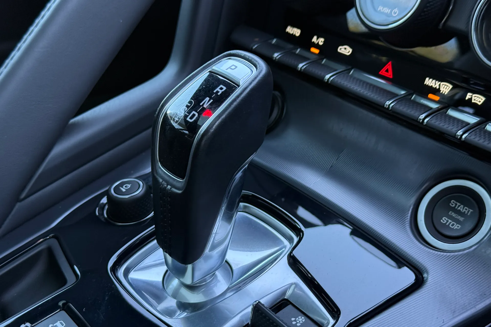 Jaguar F-TYPE thumbnail image number 19