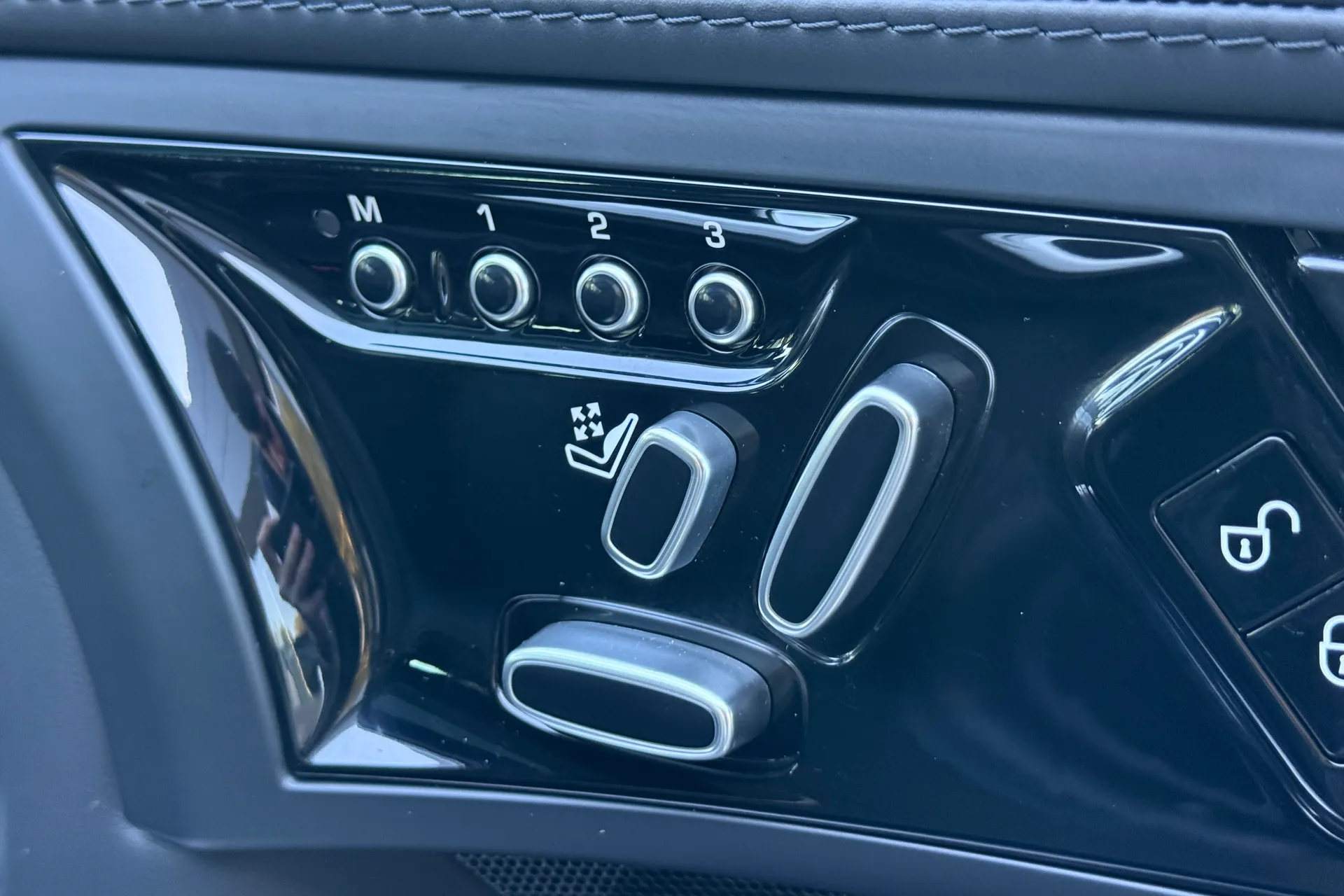 Jaguar F-TYPE thumbnail image number 47