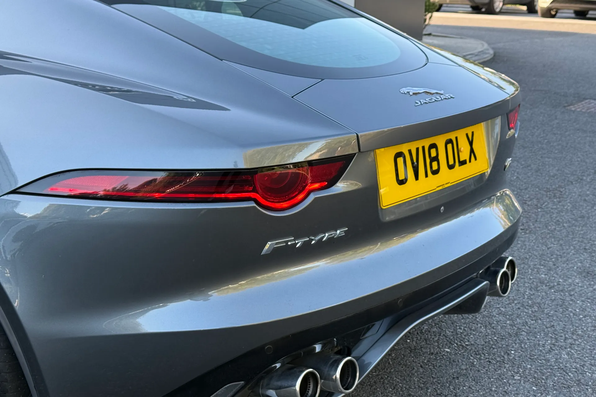 Jaguar F-TYPE thumbnail image number 38