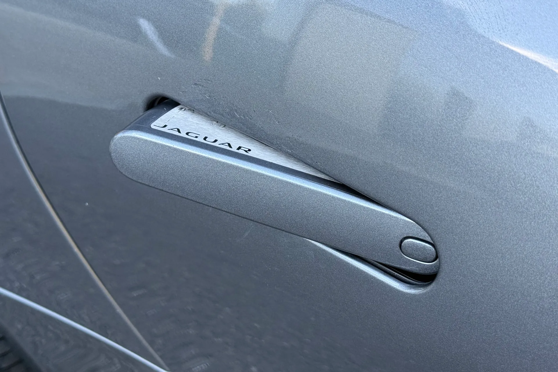 Jaguar F-TYPE thumbnail image number 36