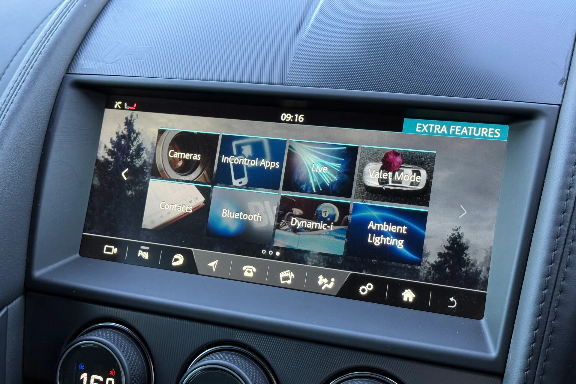 Jaguar F-TYPE thumbnail image number 40