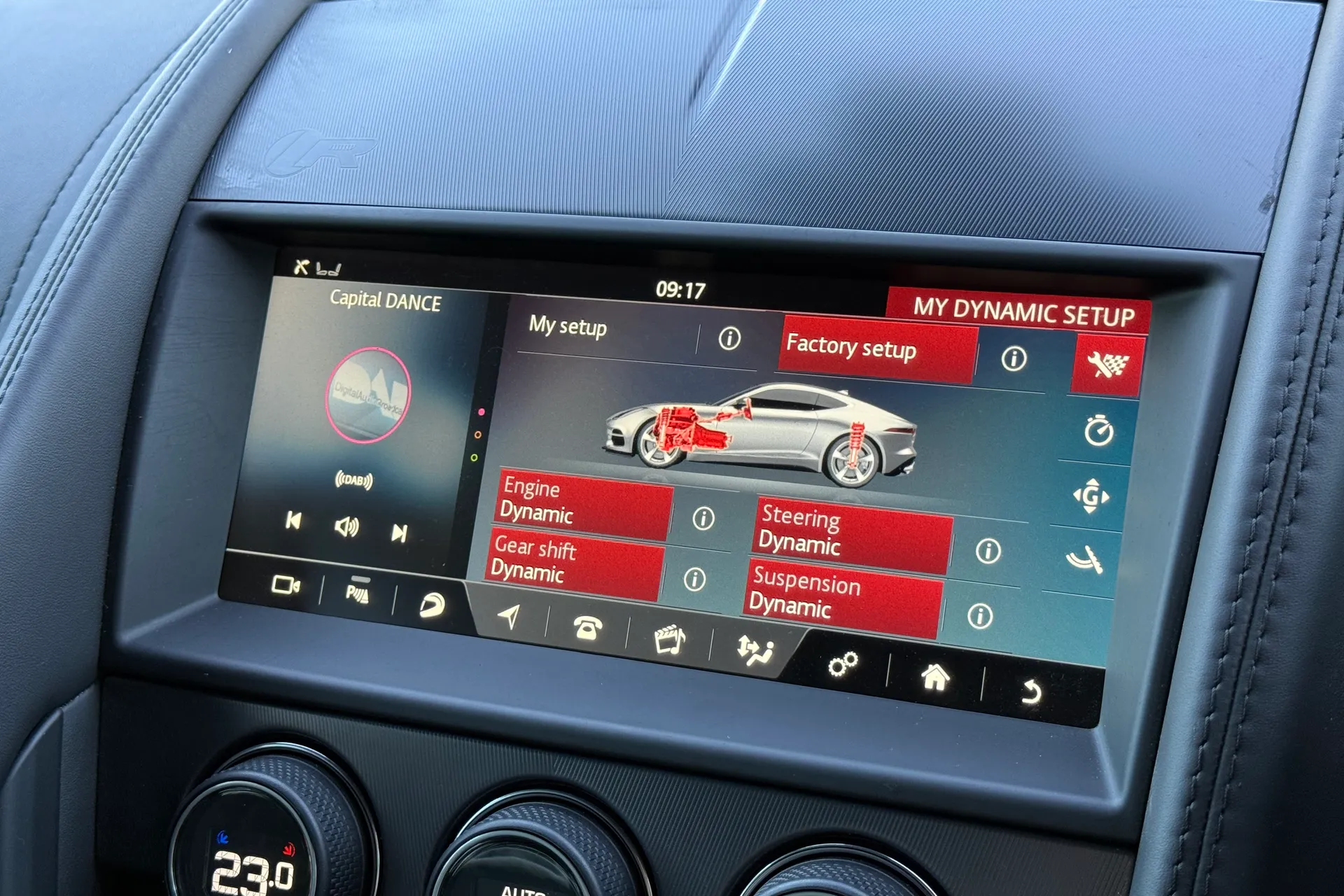 Jaguar F-TYPE thumbnail image number 21