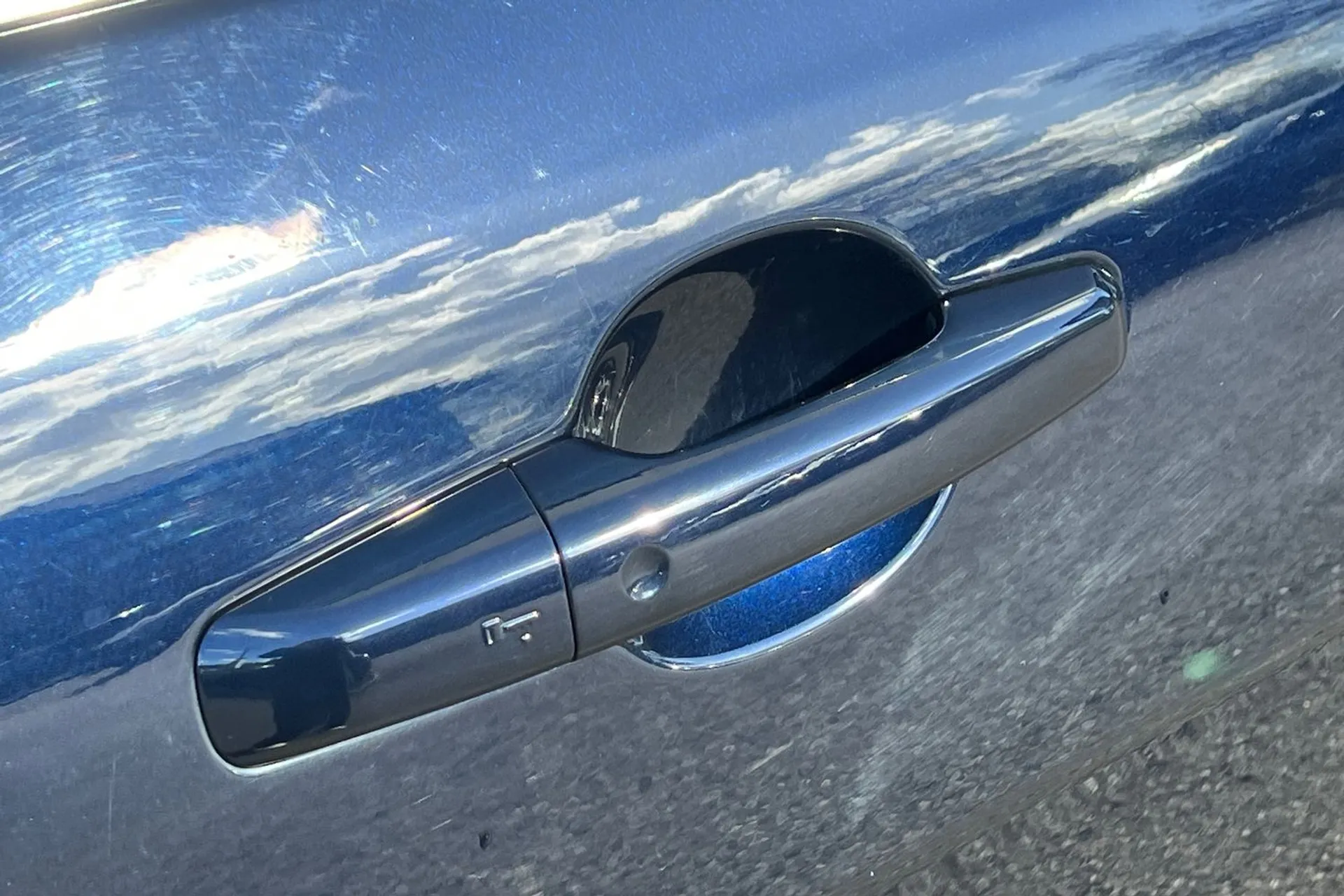 Jaguar XE thumbnail image number 20