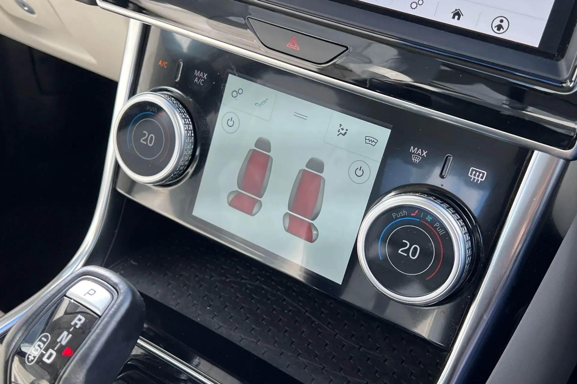 Jaguar XE thumbnail image number 49