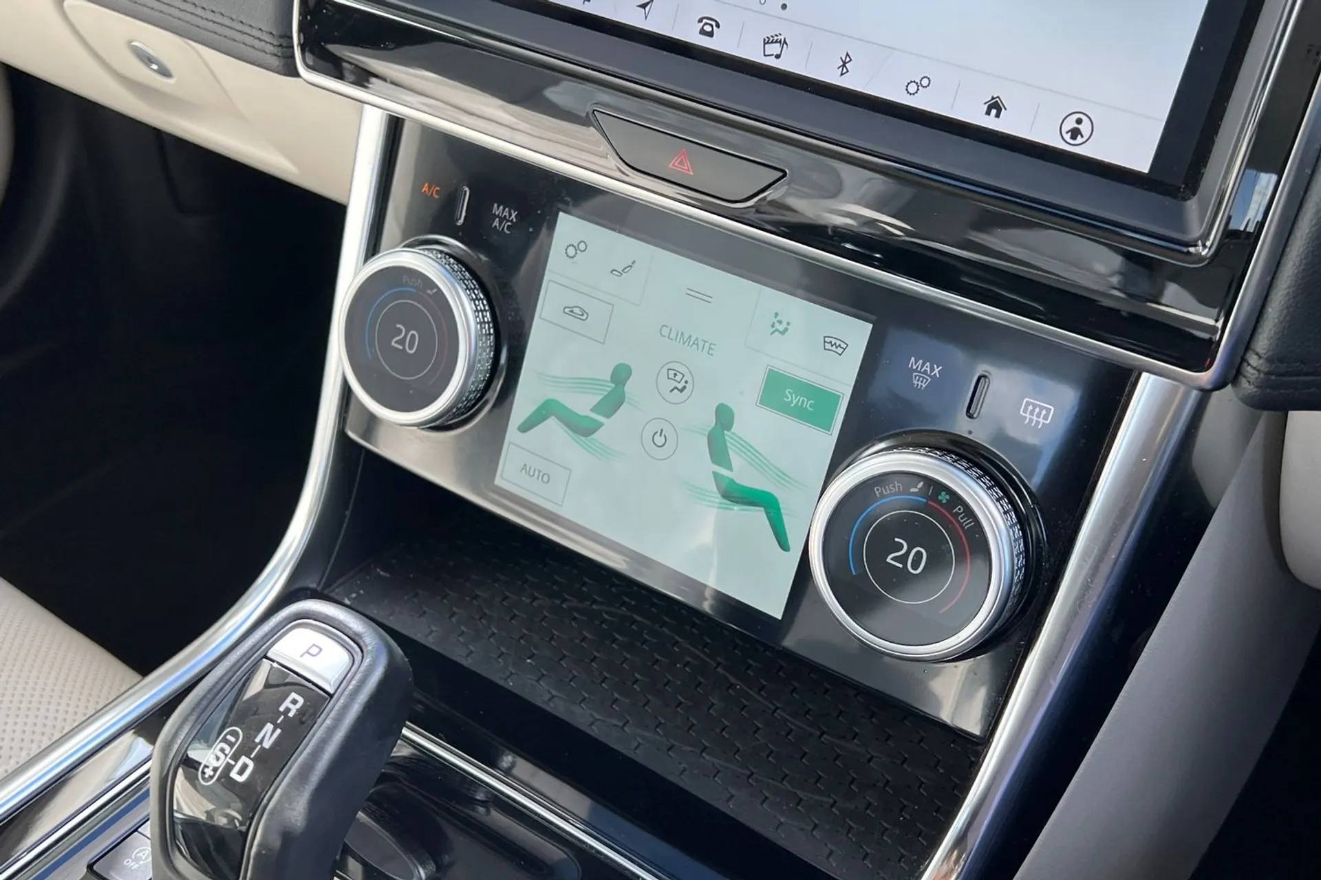 Jaguar XE thumbnail image number 48