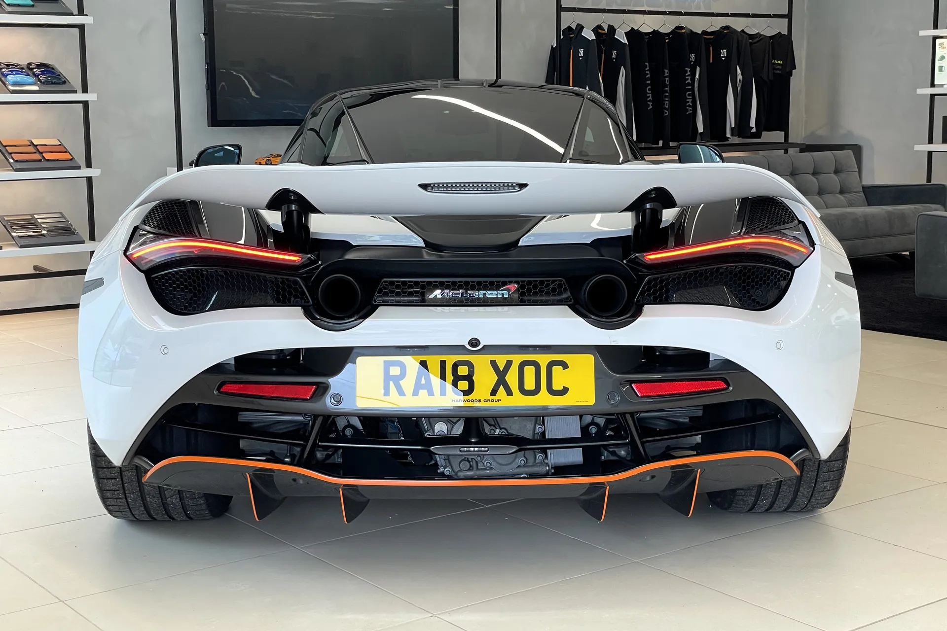 McLaren 720 thumbnail image number 8