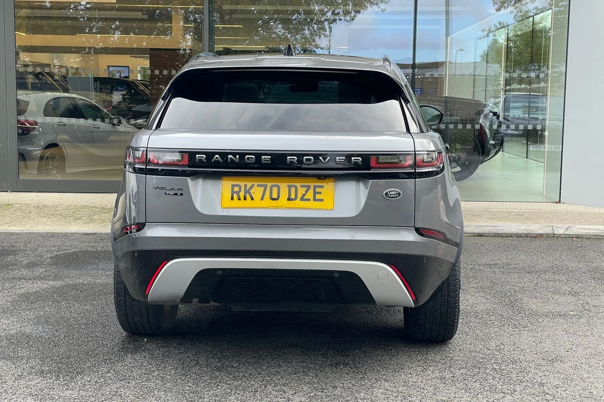 LAND ROVER RANGE ROVER VELAR thumbnail image number 8