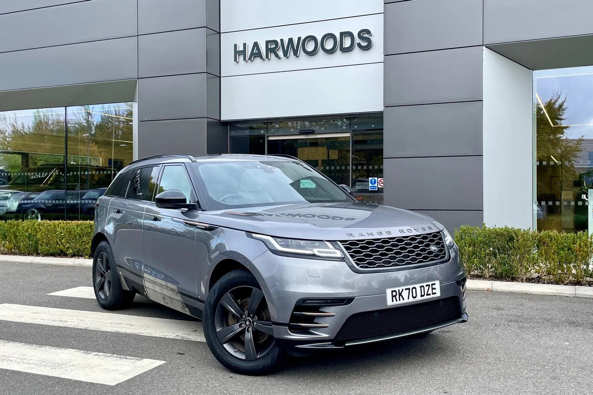 LAND ROVER RANGE ROVER VELAR focused image