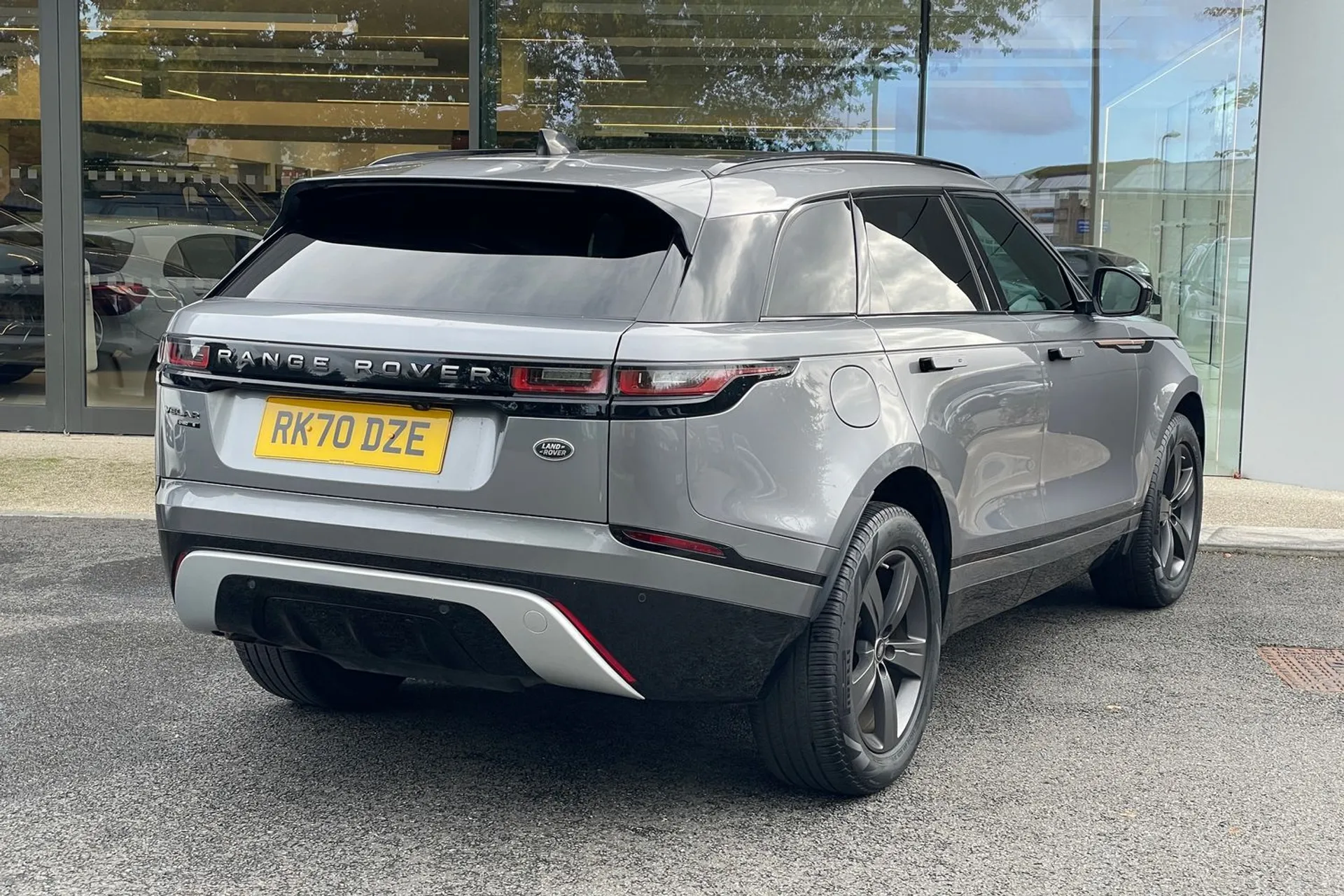 LAND ROVER RANGE ROVER VELAR thumbnail image number 7