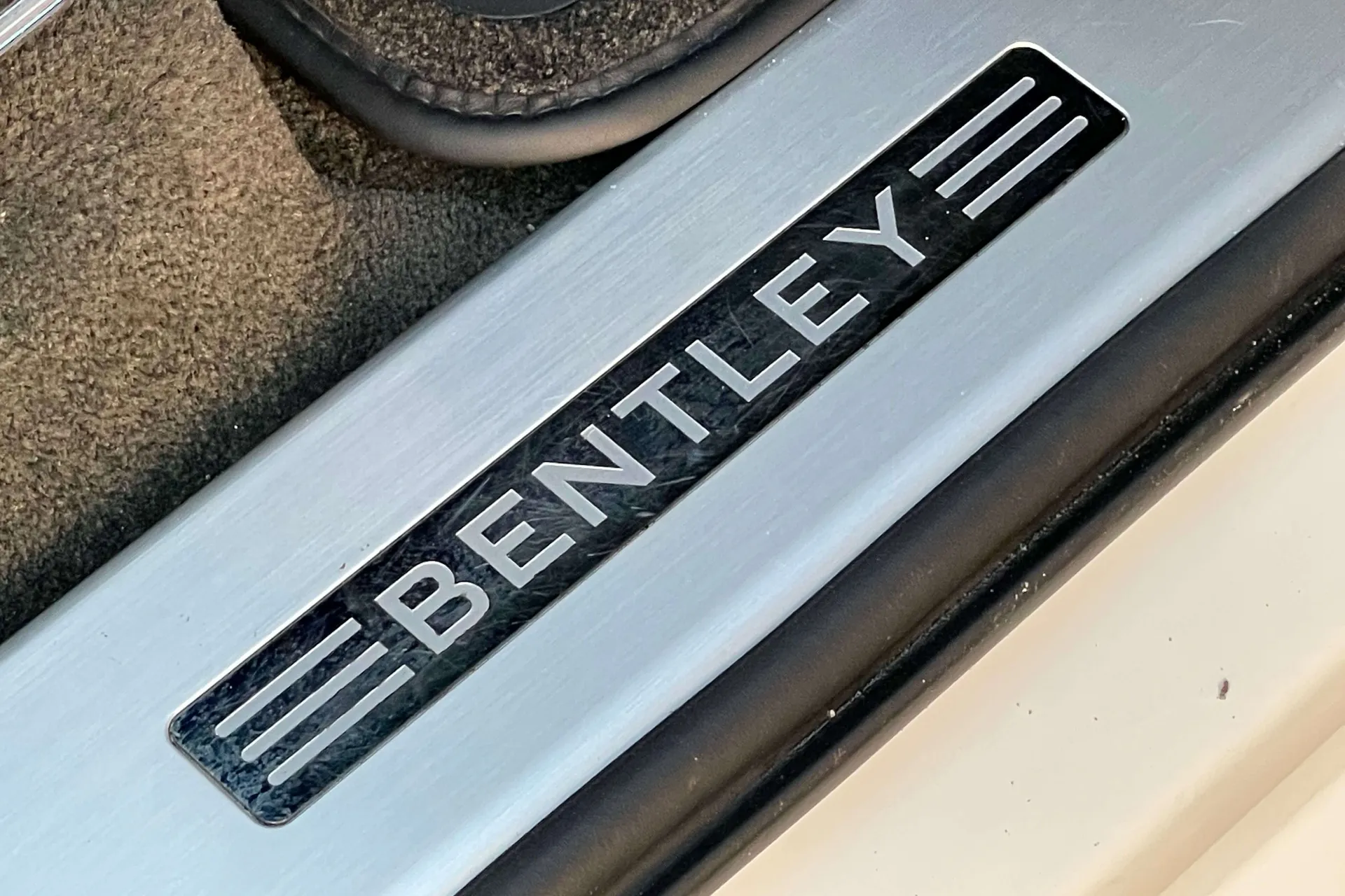 Bentley BENTAYGA thumbnail image number 52