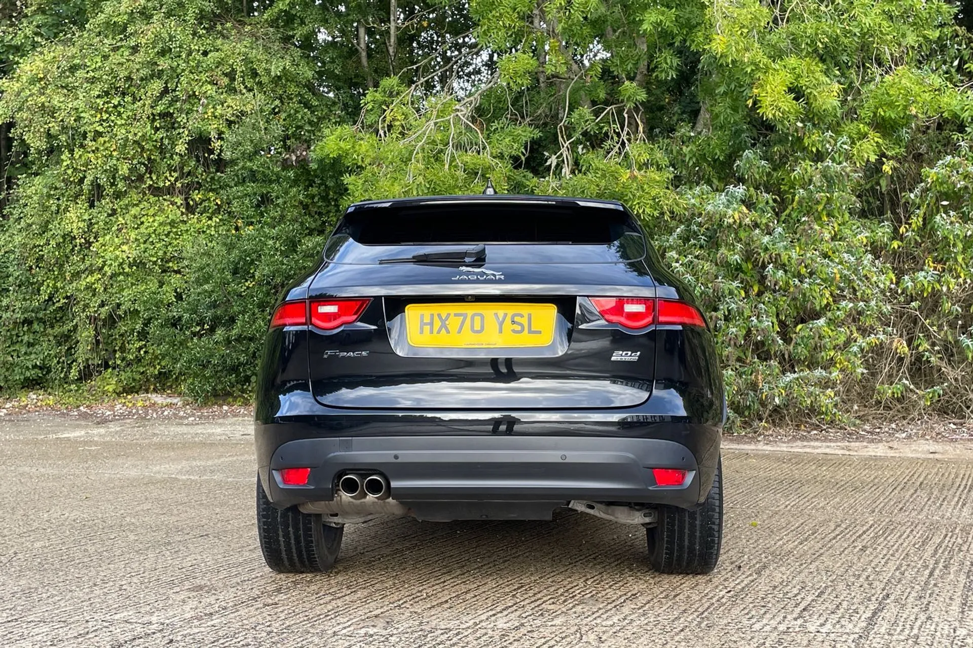 Jaguar F-PACE thumbnail image number 8