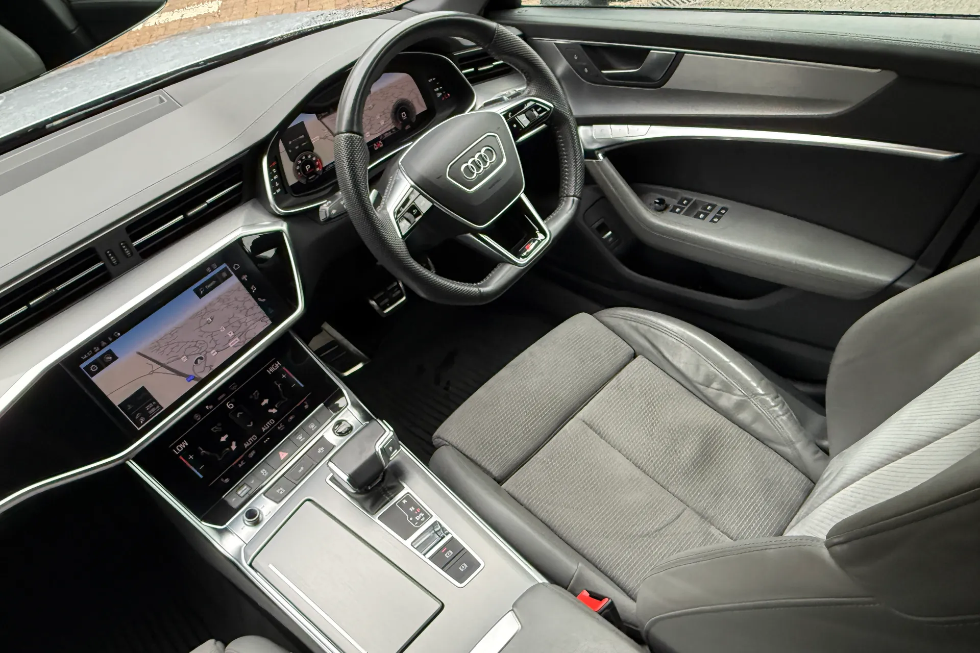 Audi A6 thumbnail image number 46